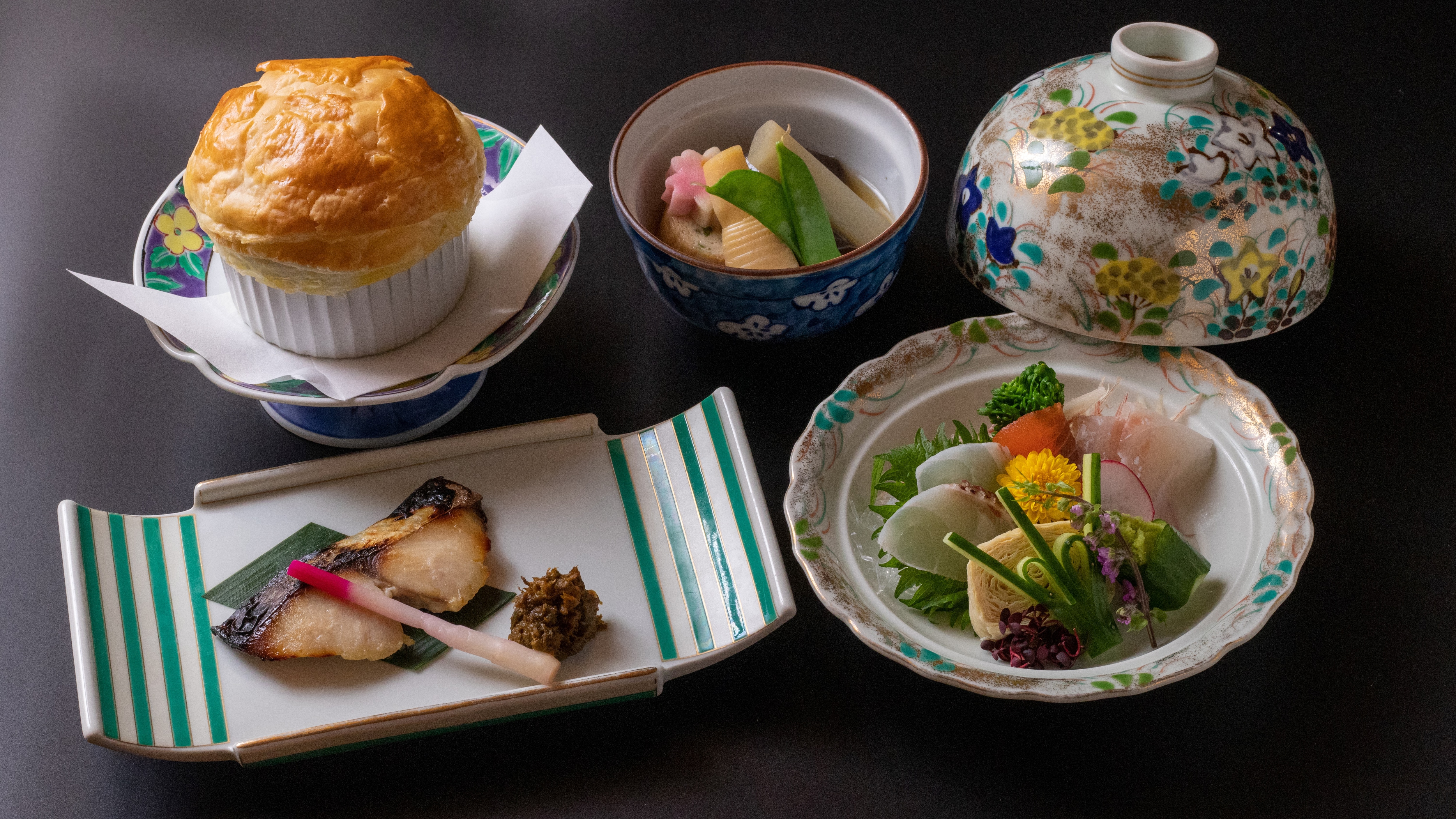 Dinner (example): A dinner with a gentle flavor made with seasonal ingredients. Please also try our special beef stew pie.