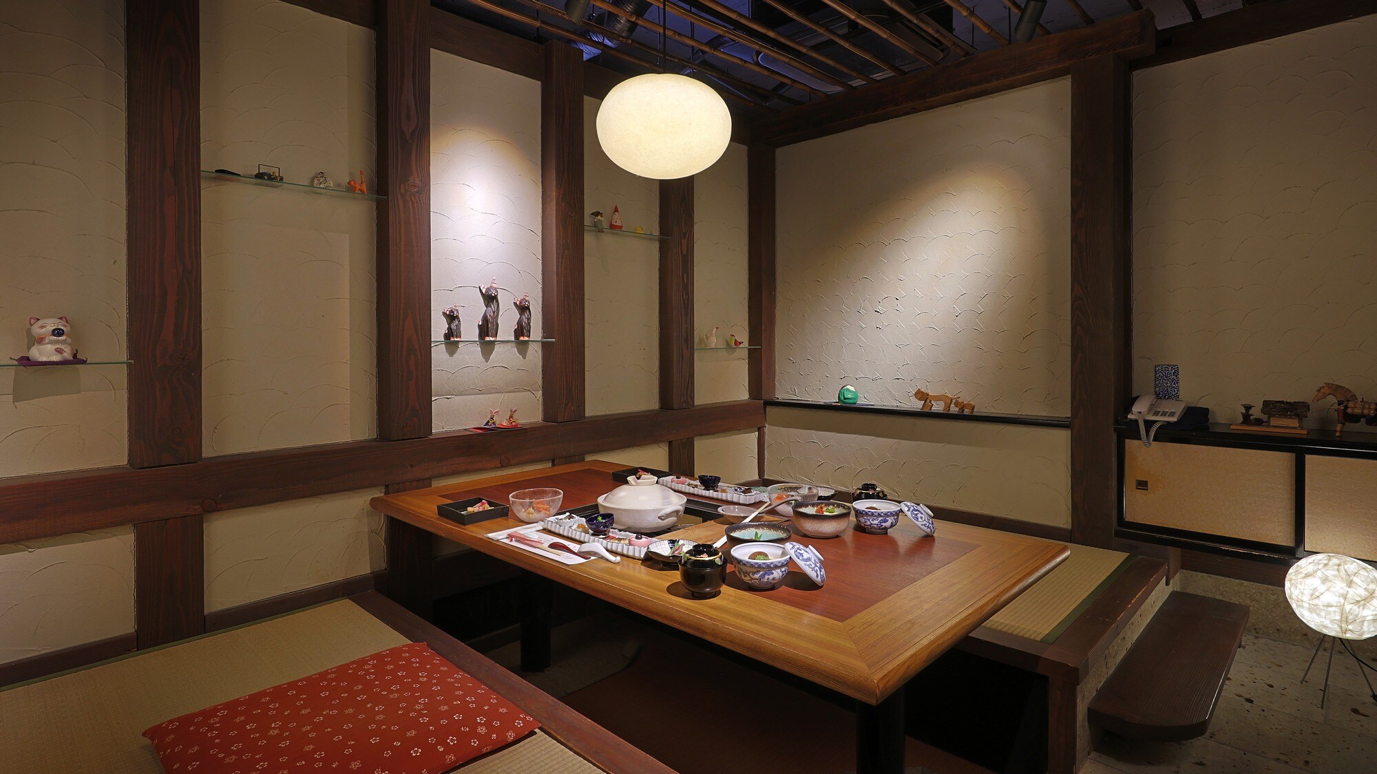 "Kamado," a dining space with completely private rooms.