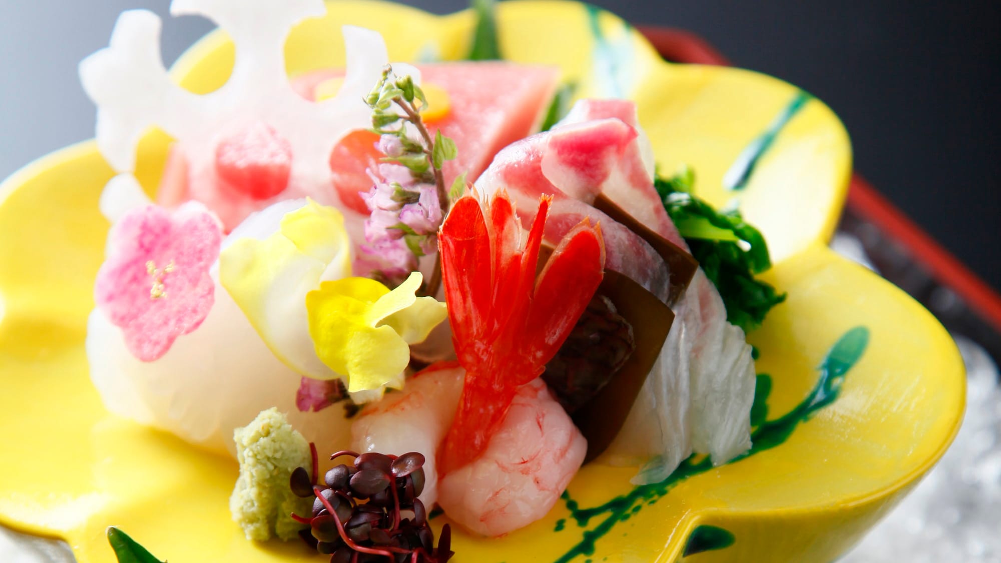 Silakan nikmati masakan kaiseki musiman yang menyenangkan dengan mata penuh warna. ※gambar