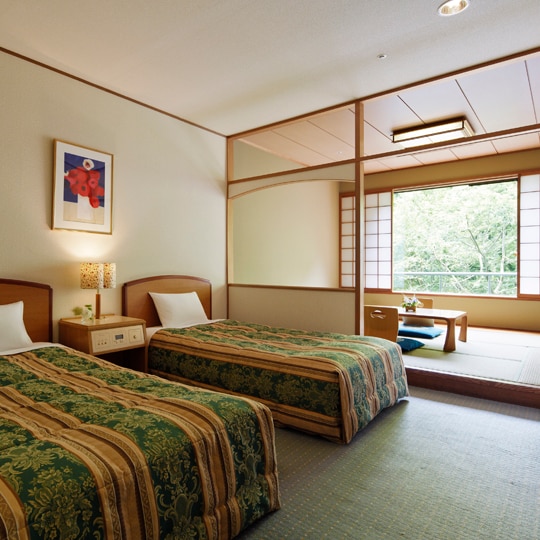 日式和西式房間（可容納 2-4 人） 所有房間都是無菸房 42.7 平方米
