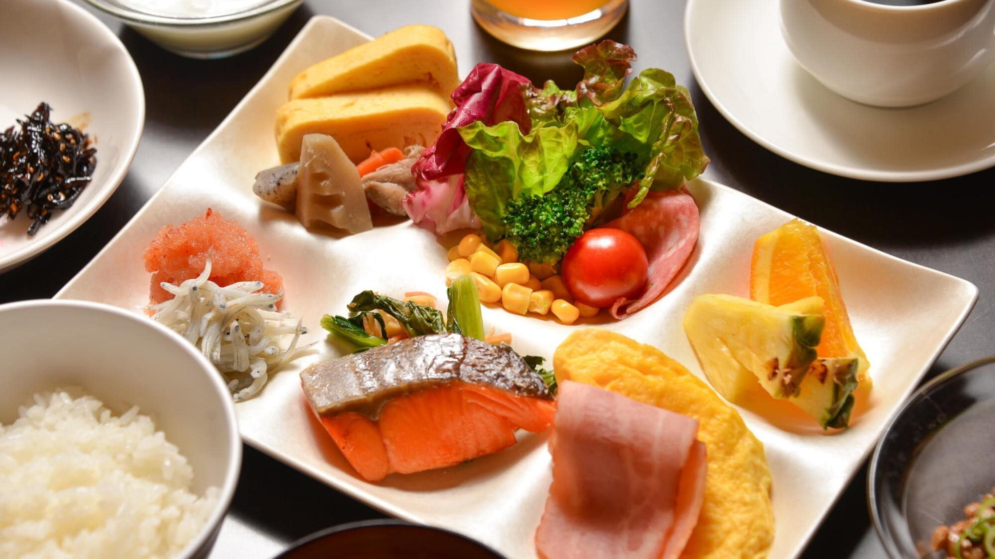 ◆บุฟเฟ่ต์อาหารเช้า | เริ่มต้นวันใหม่ด้วยอาหารเช้าแสนอร่อย *ตัวอย่าง