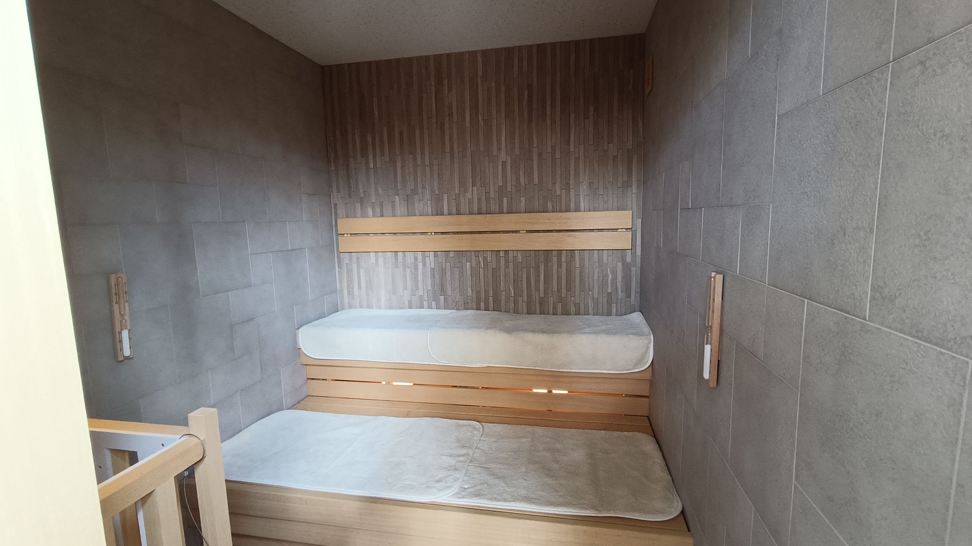 Ruang sauna pria