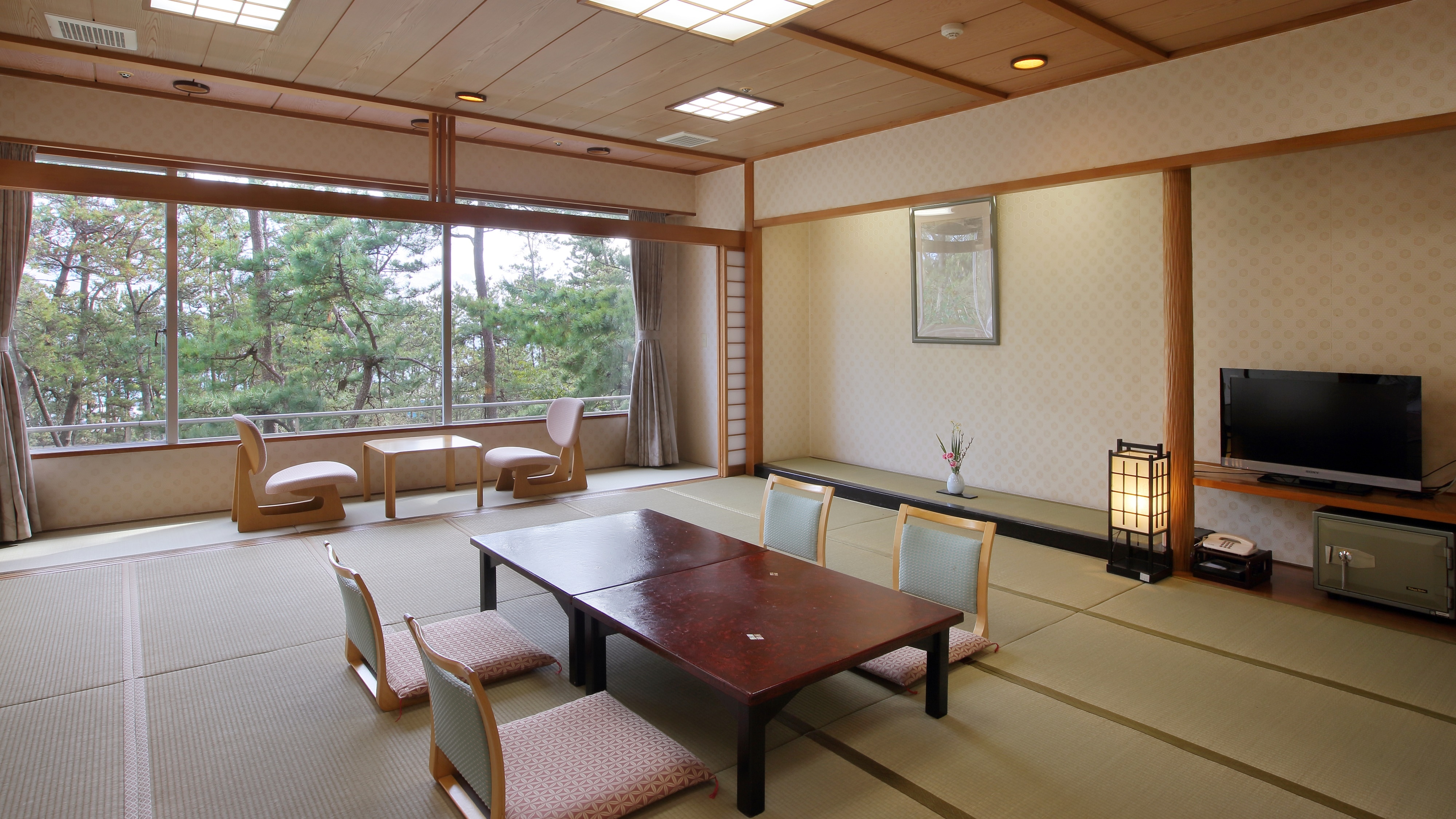 3rd floor Japanese-style room 21 tatami mats (21 tatami mats + veranda + indoor bath)