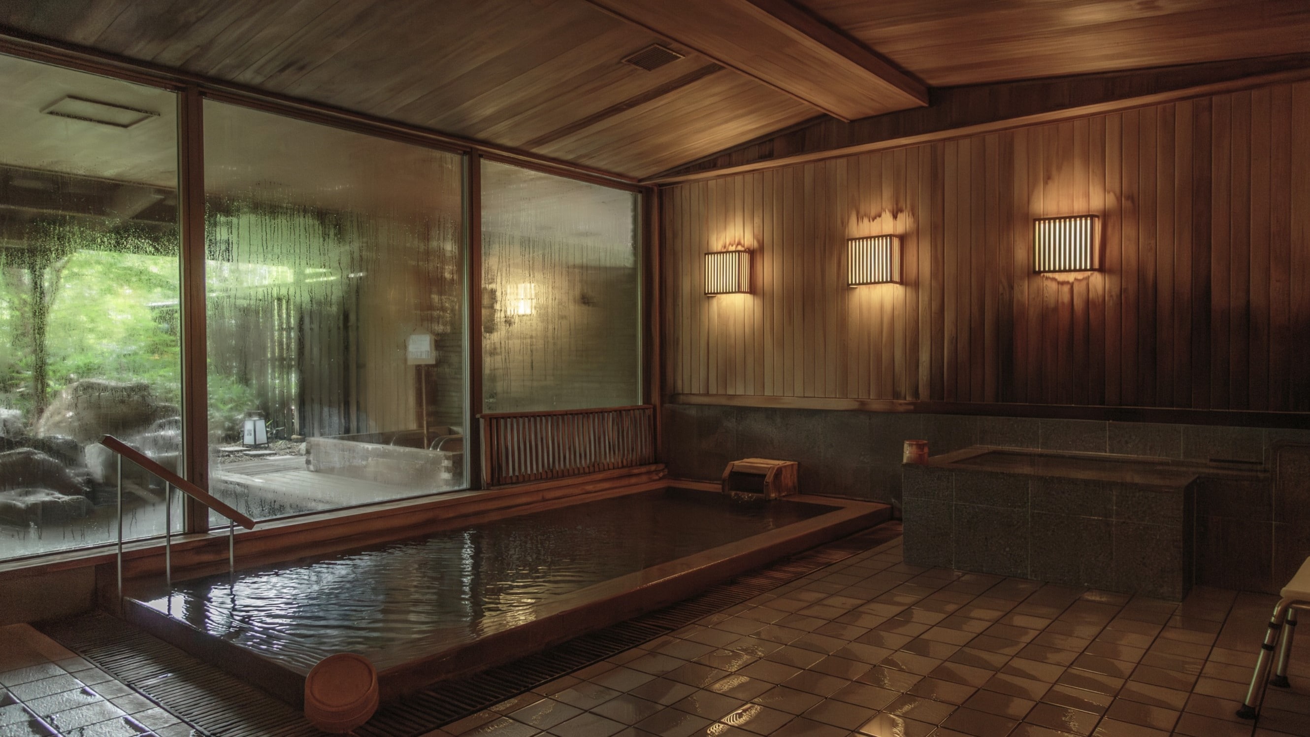 [Large public bath/indoor bath]