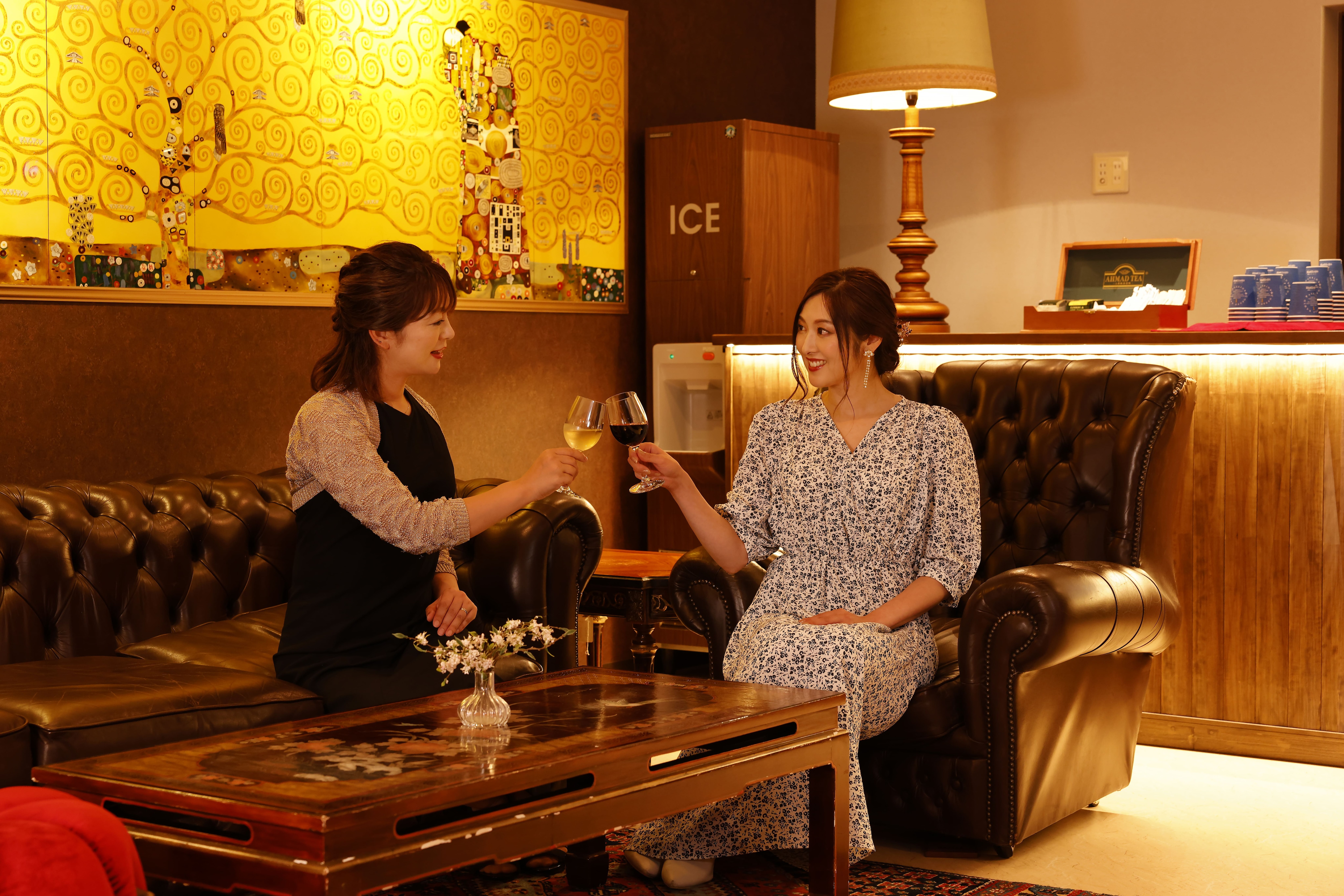 라운지에서 토스트
