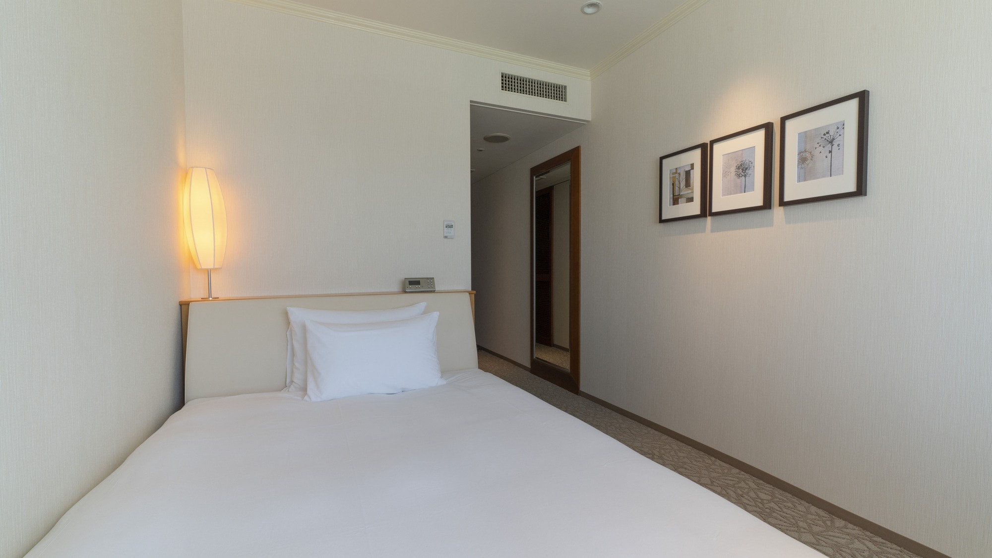 ■ Casual double room
