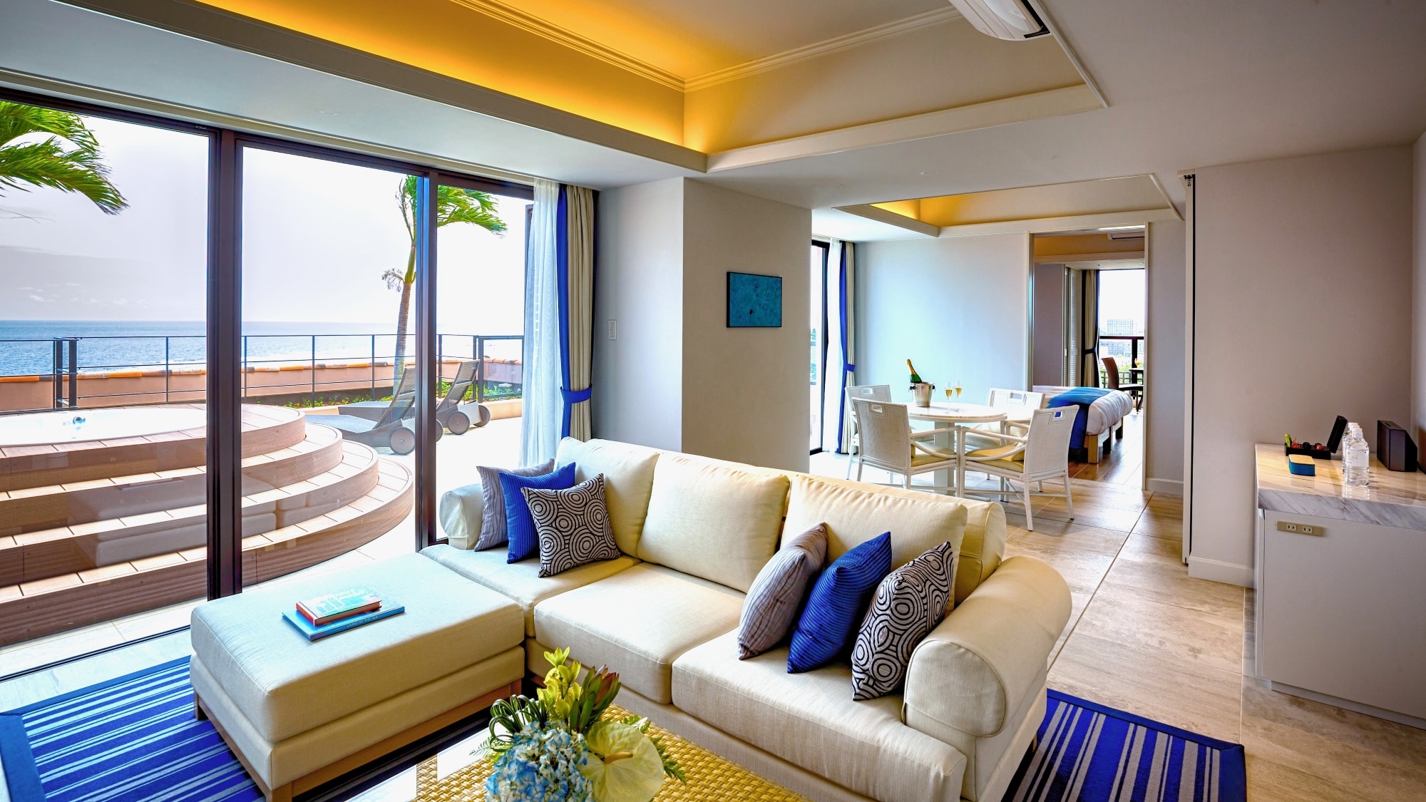 [Bayside/Deluxe Suite 2 Bedroom] A 2-bedroom suite with a jacuzzi.