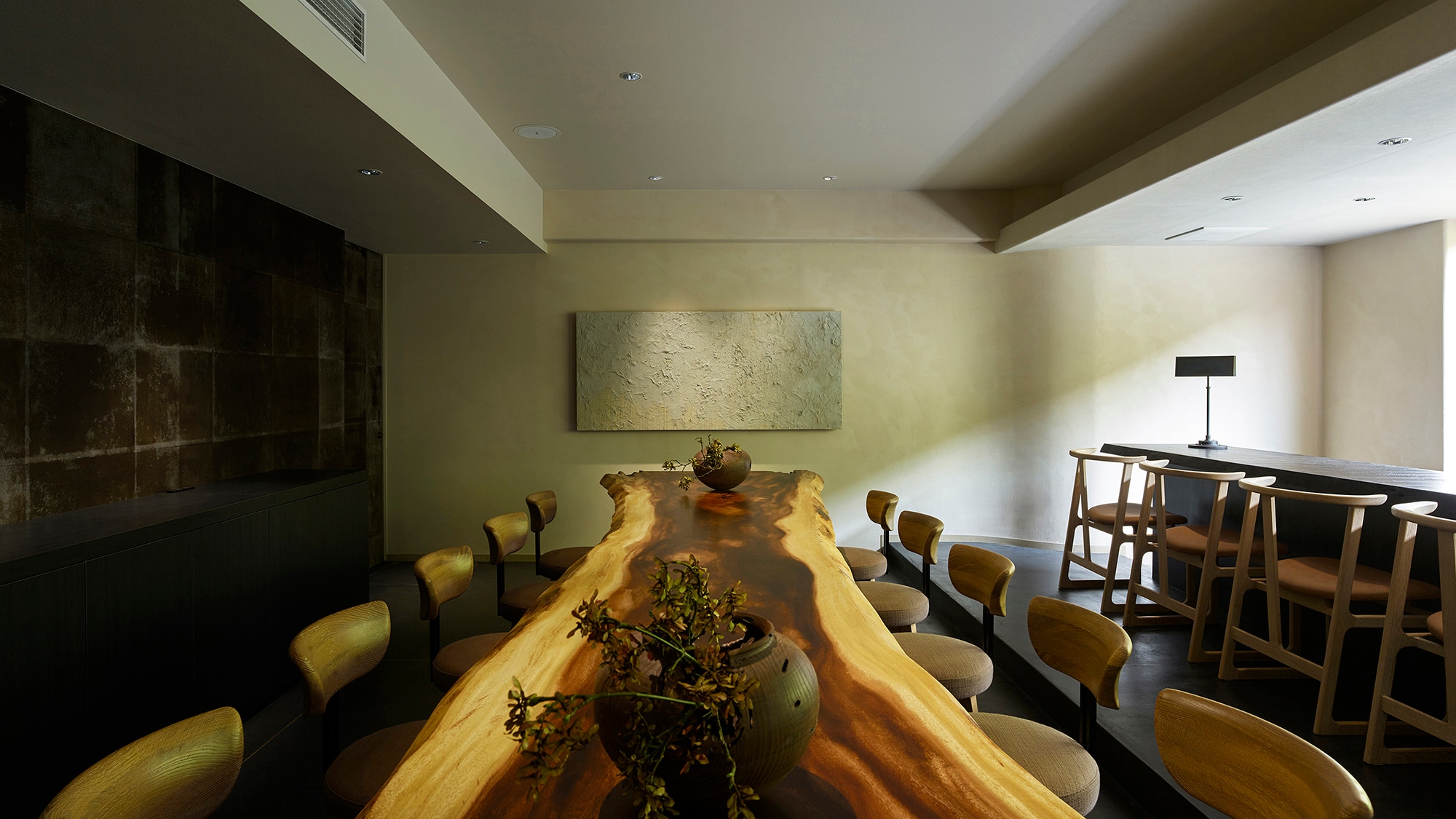 [BAR/Lounge] Kurotani washi art panels on the walls