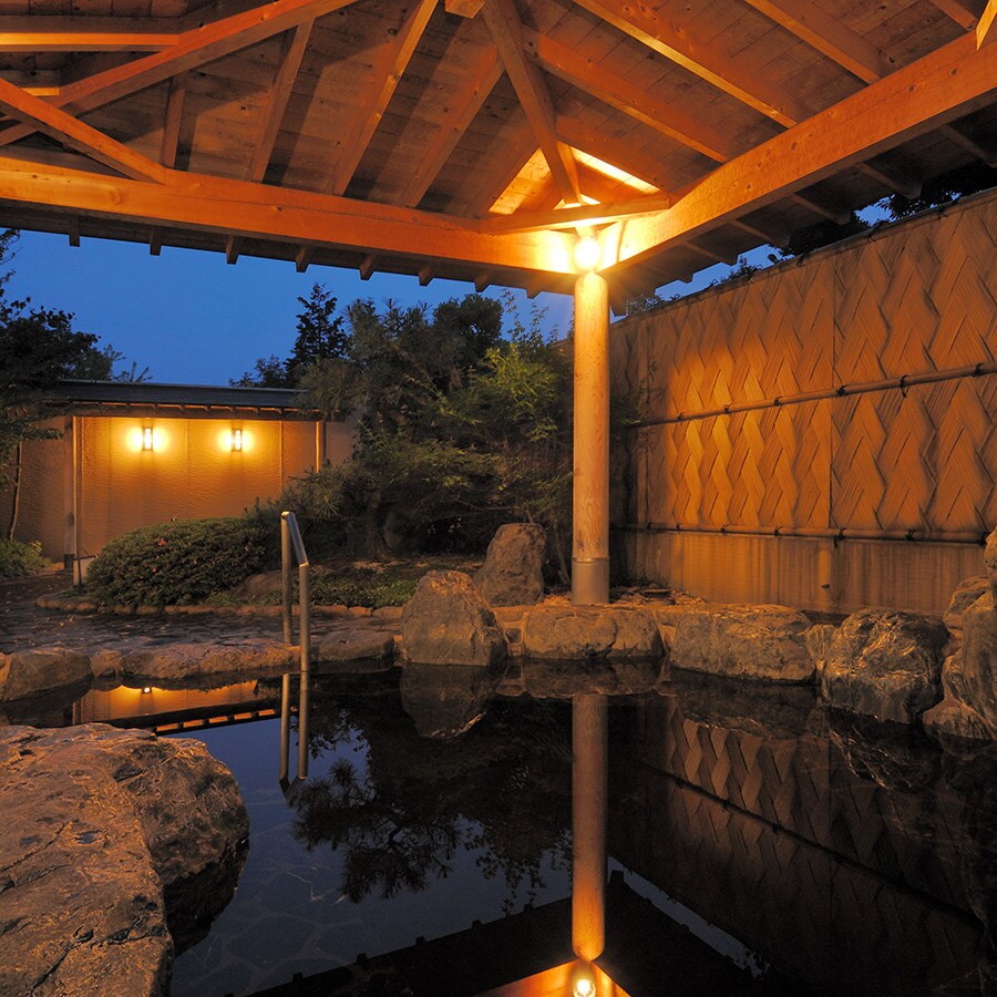 Open-air bath