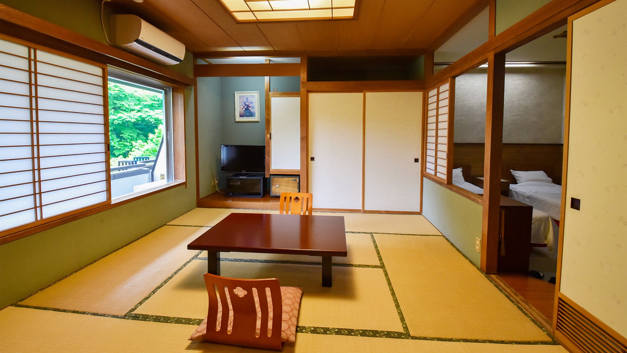 ・[Japanese-Western Room] Recommended for families with children and guests from overseas!