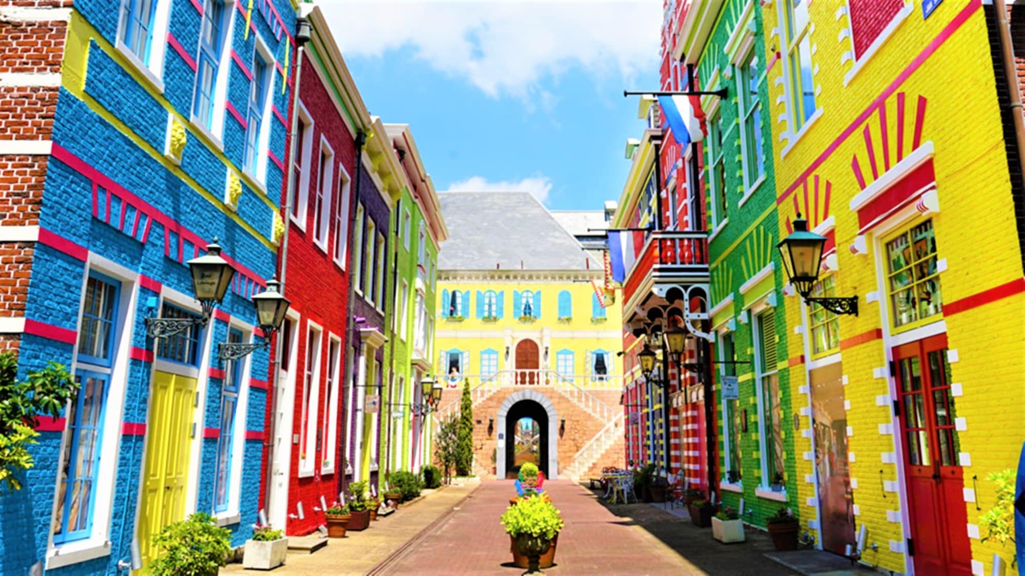 Huis Ten Bosch streetscape
