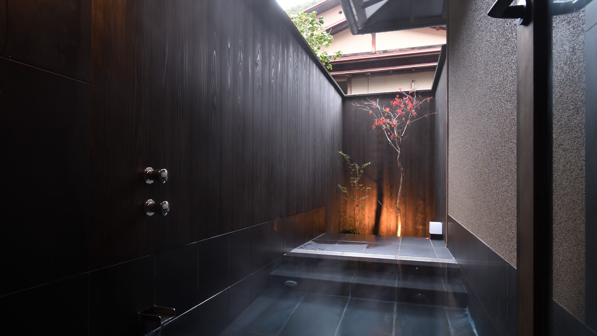 Japanese style room with open-air bath [Arashiyama]