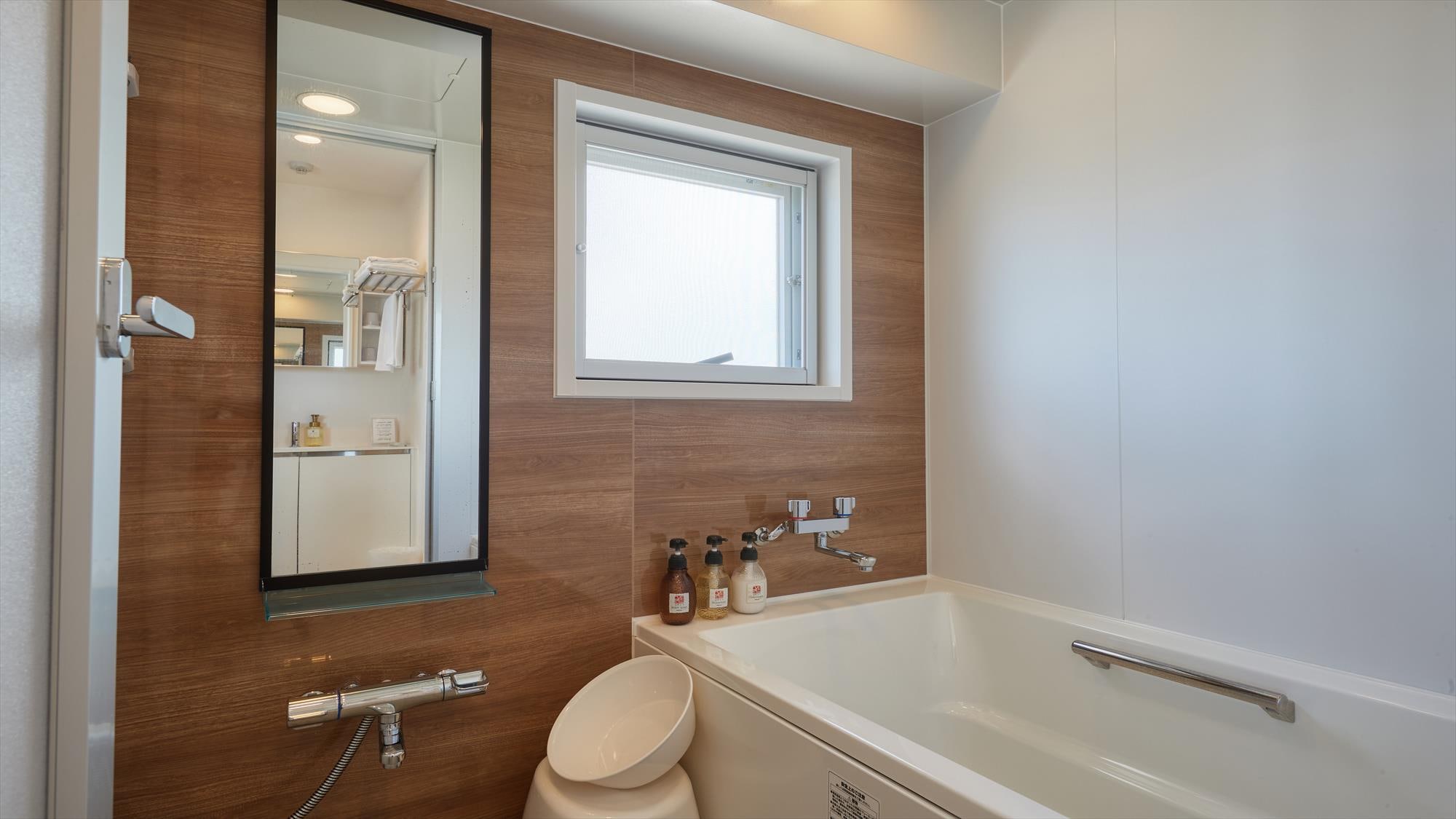 Harbor twin bathroom