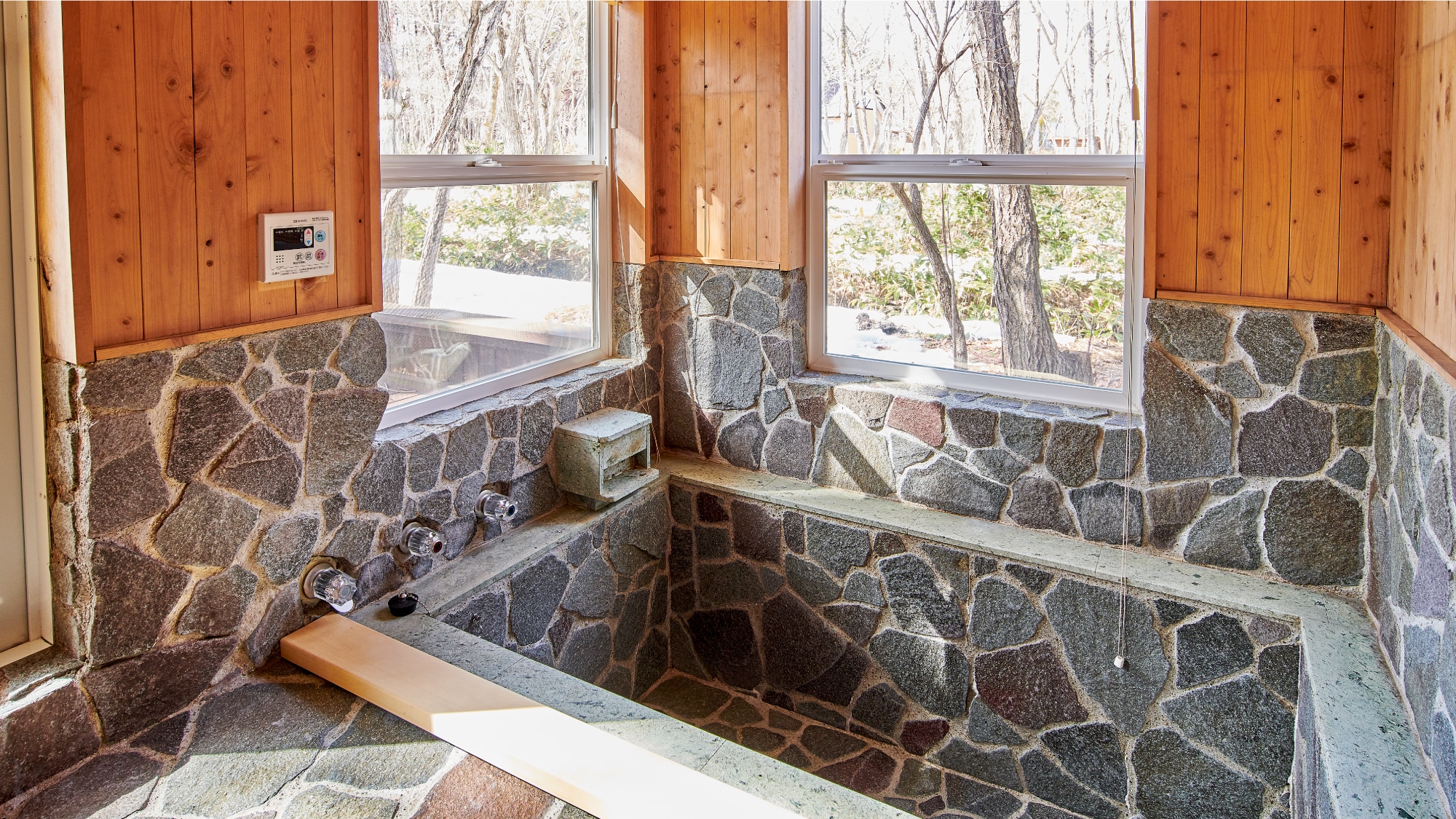 [Rental cottage K type] Bathroom (natural hot spring water already installed)