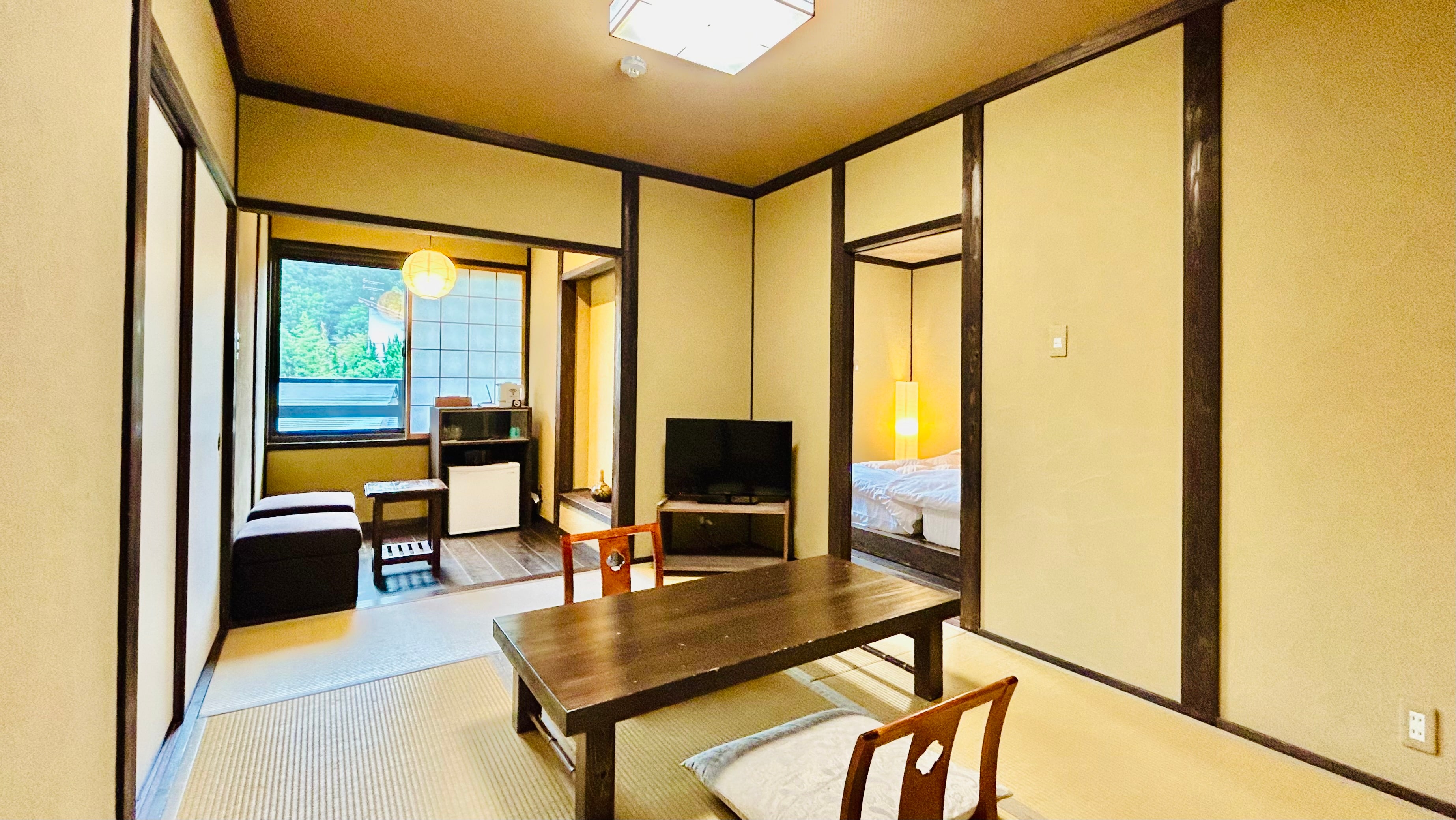 [Tsubaki] Relax in a comfortable bed and room♪ Japanese modern room (non-smoking)
