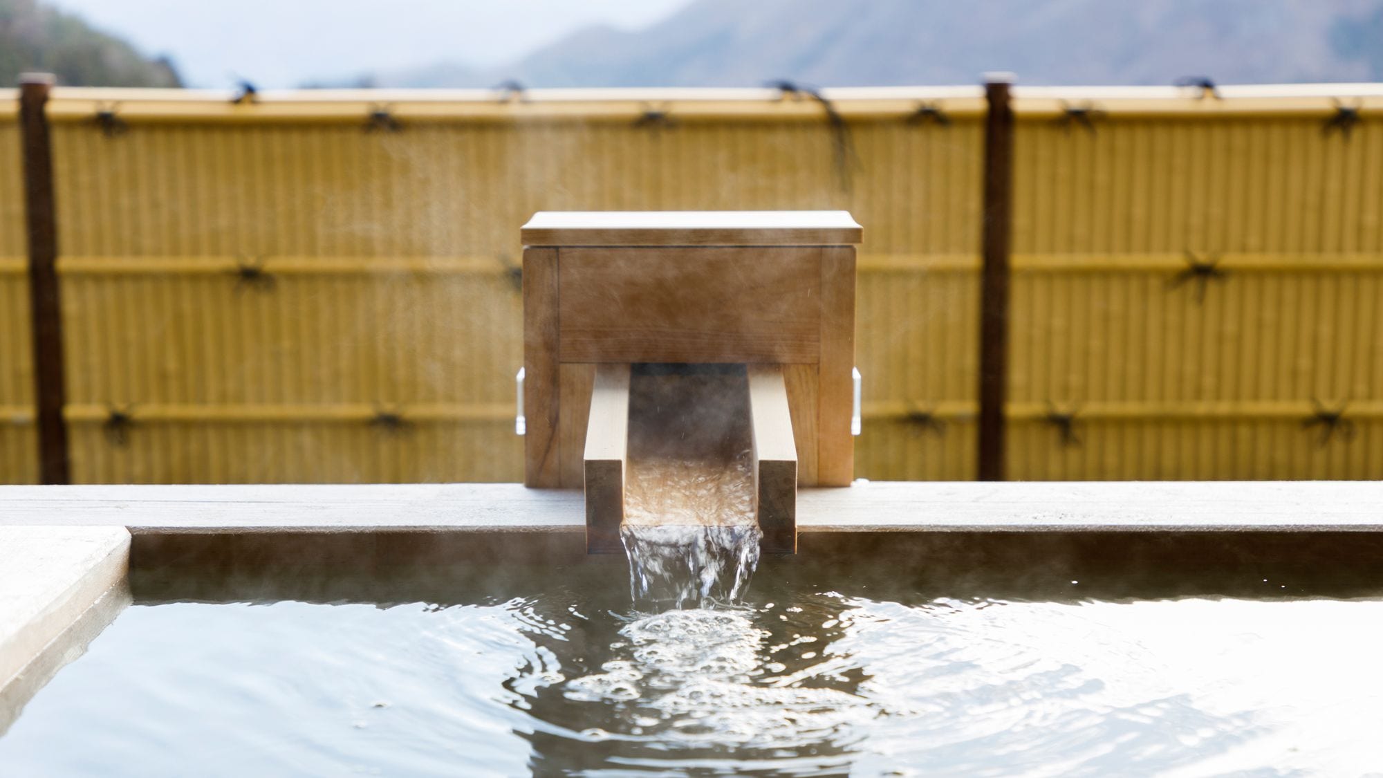 Special room (100% natural hot spring water directly from the source, cypress bath)