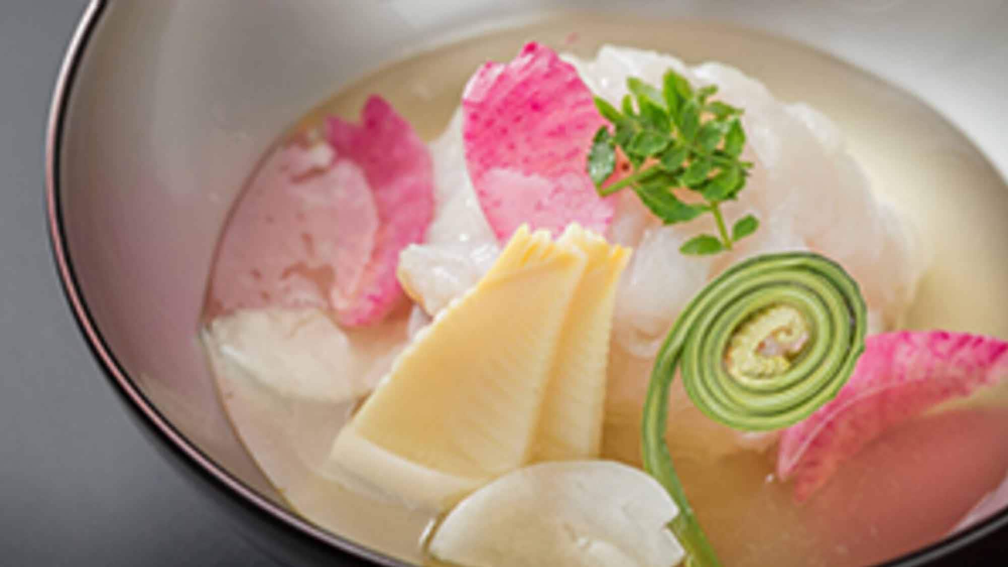 Creative Japanese Kaiseki at a remote restaurant "Jusen" that was reopened in April 2017