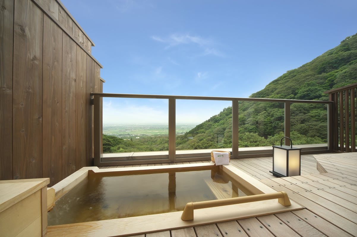 Meigetsu (12.5 tatami mats + 4 tatami mats with open-air hot spring)