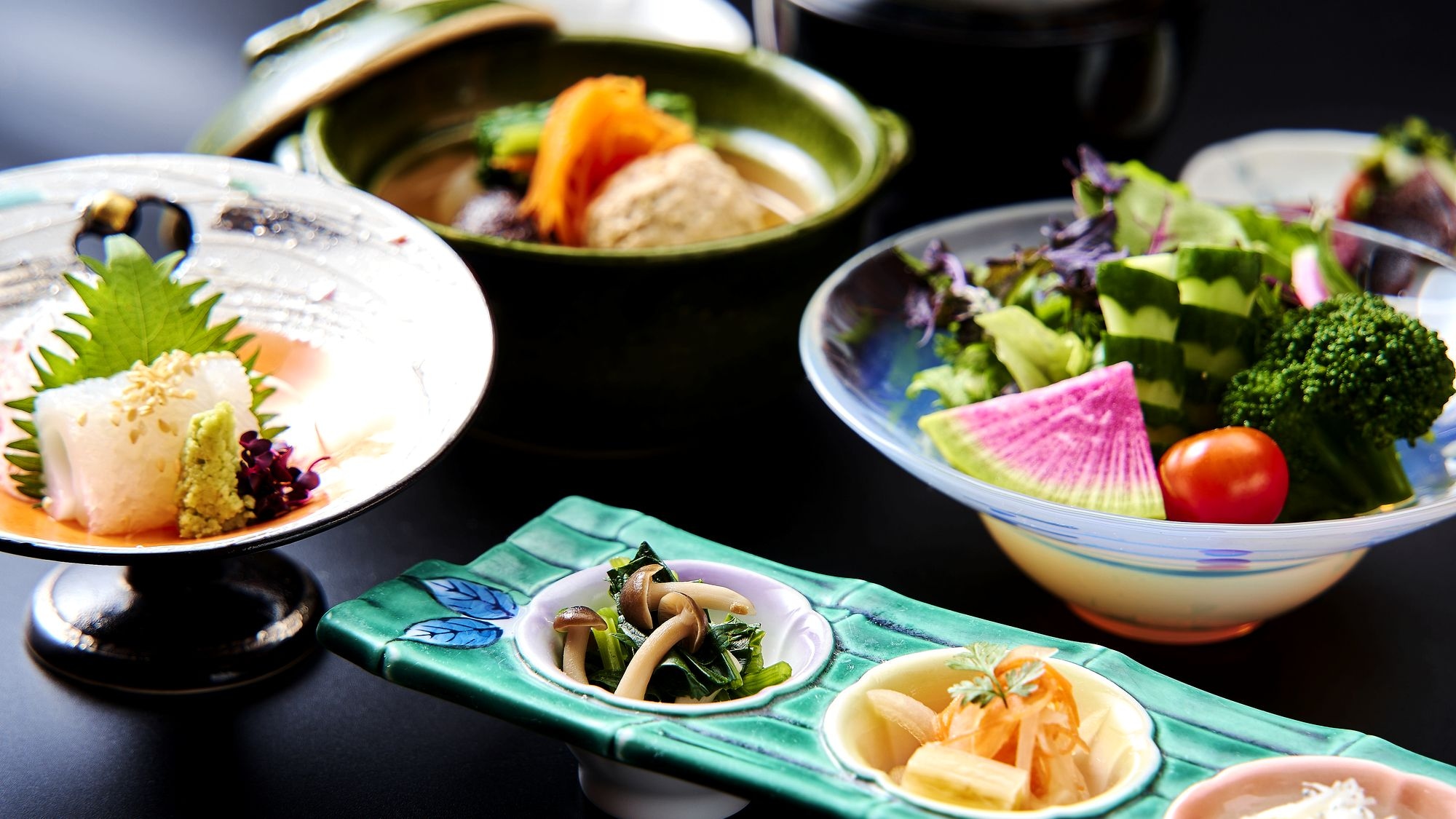 ★ Enjoy a lot of "Kaga Koshihikari rice" cooked in a gas kettle ♪ For some reason, a delicious inn breakfast.