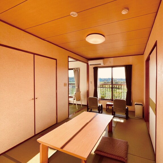 Sunset Room 228