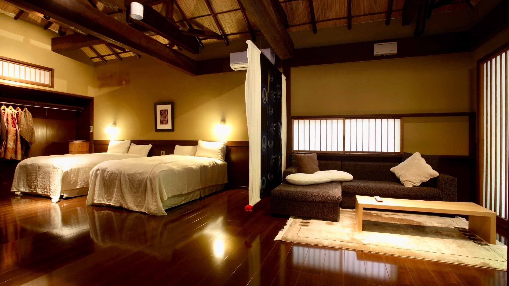 [Special Western-style twin room] With free-flowing hot spring water/semi-open-air bath - Nagaya Kaze Annex -