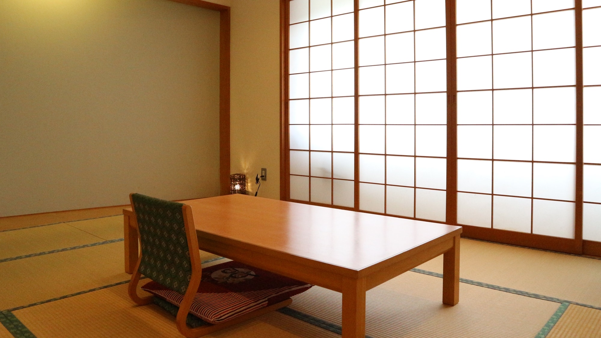 *[Room] A Japanese-style room where you can stretch your legs and relax♪