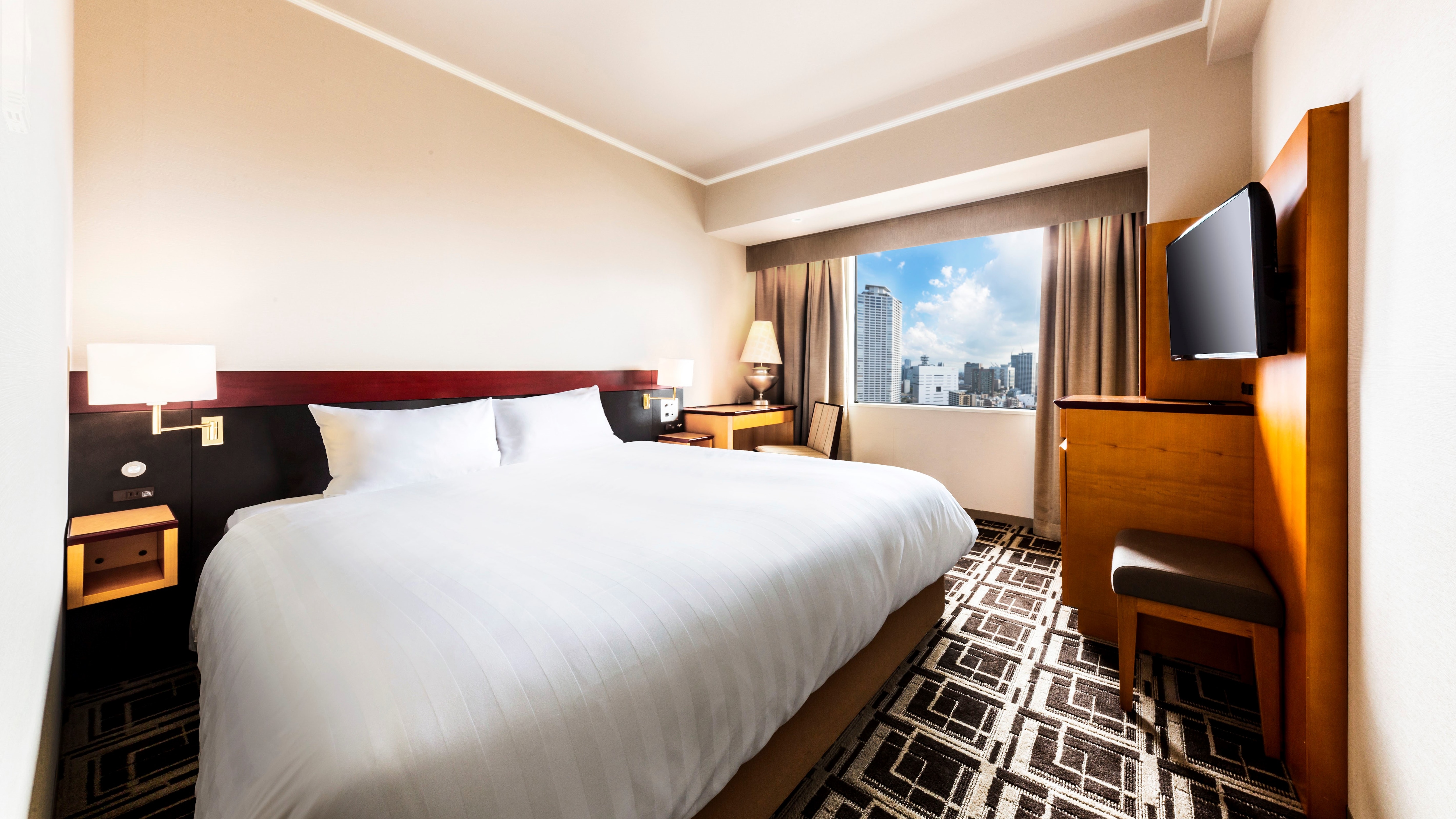 Moderate Double [20m2] Bed size: Width 180cm x Length 200cm x 1