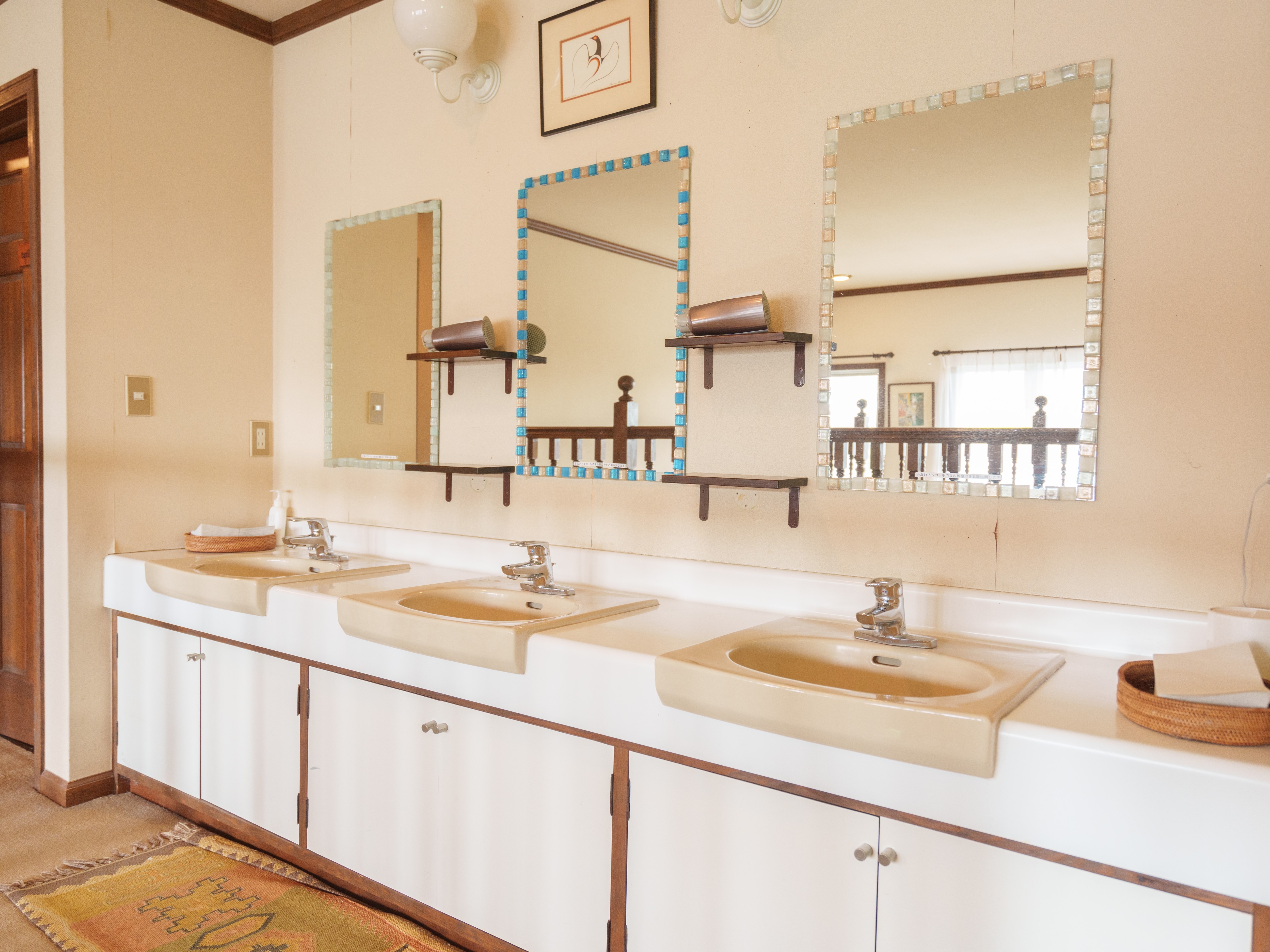 Washstand 01