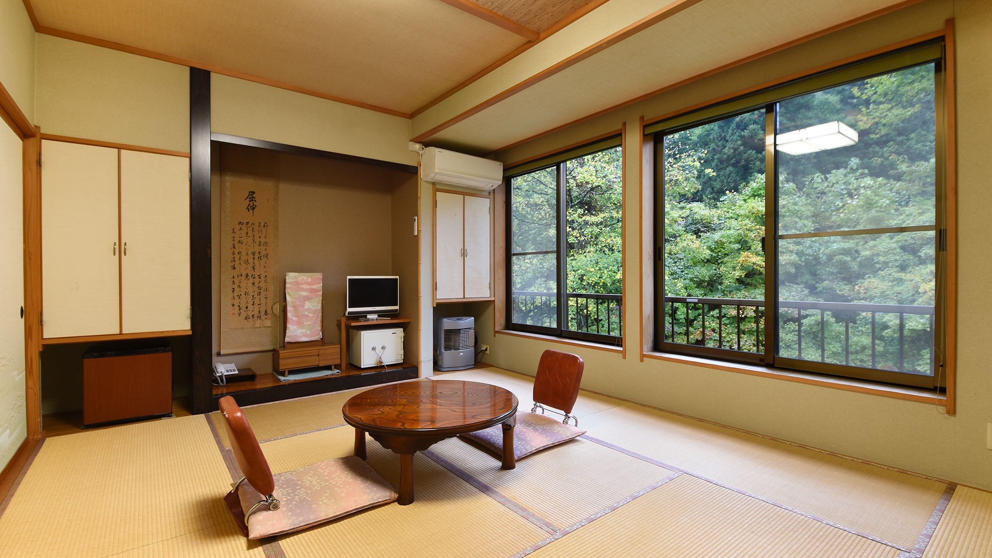 * [Room] Japanese-style room 10 tatami mats without toilet