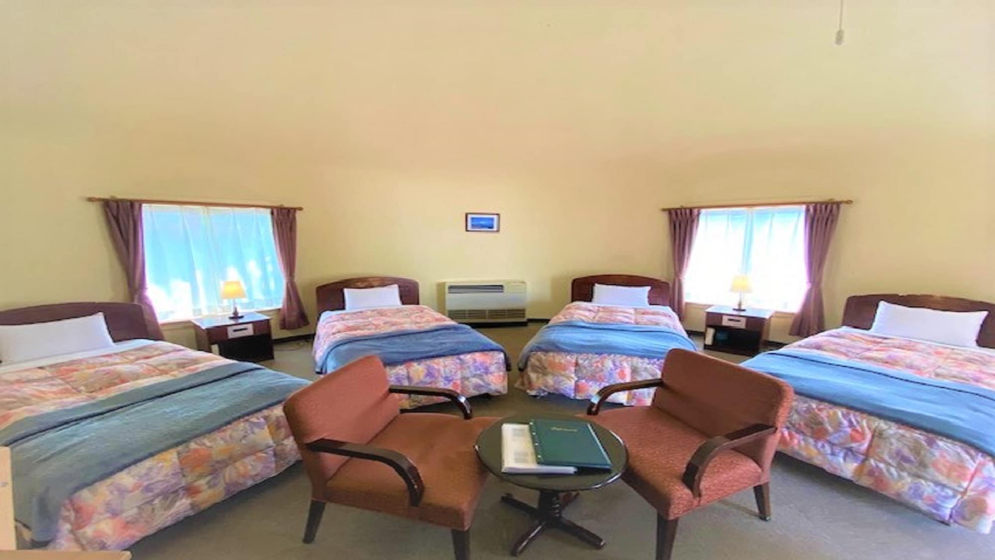 Phòng Olive Tree 4 Giường Loại