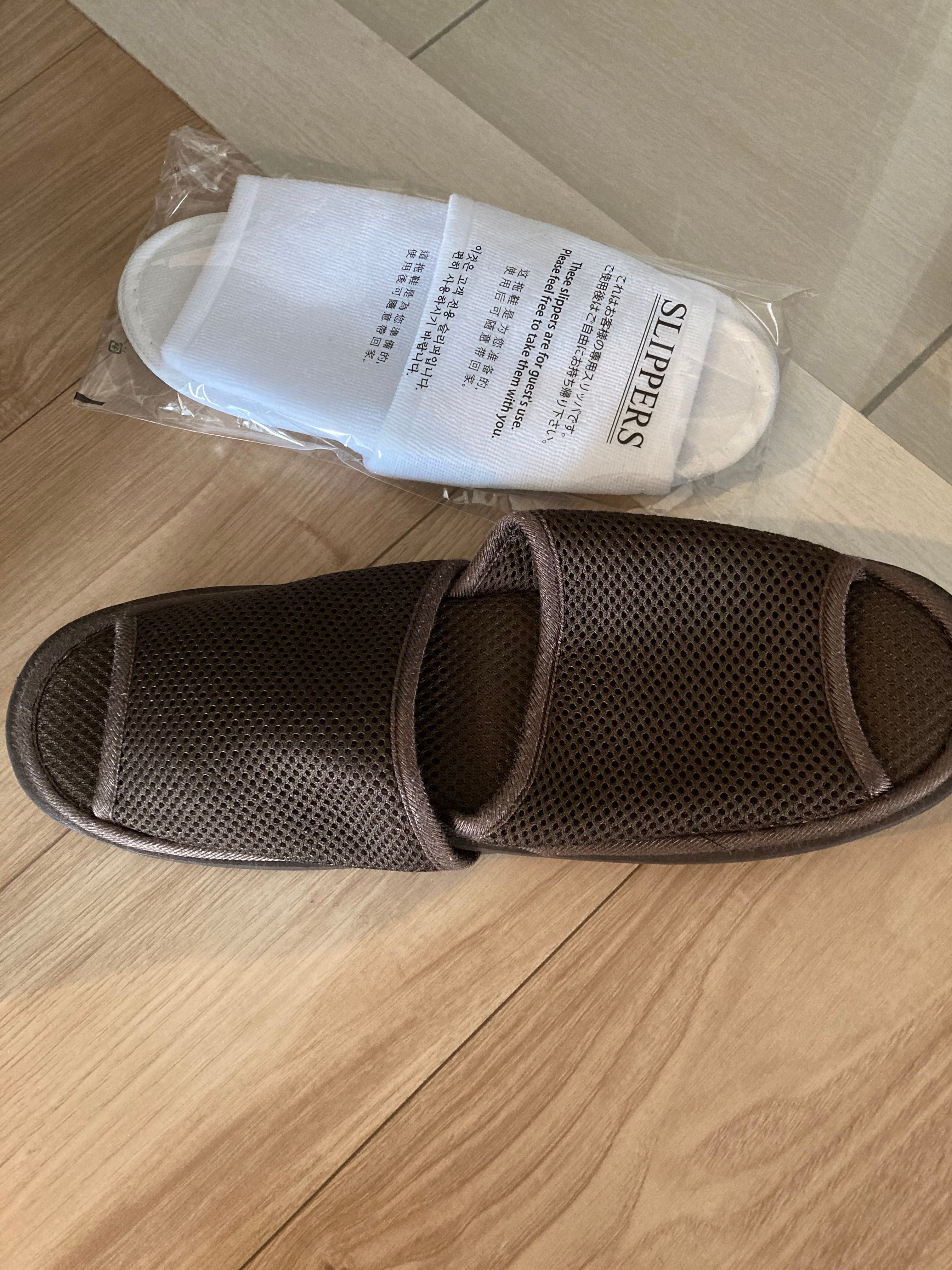 slippers