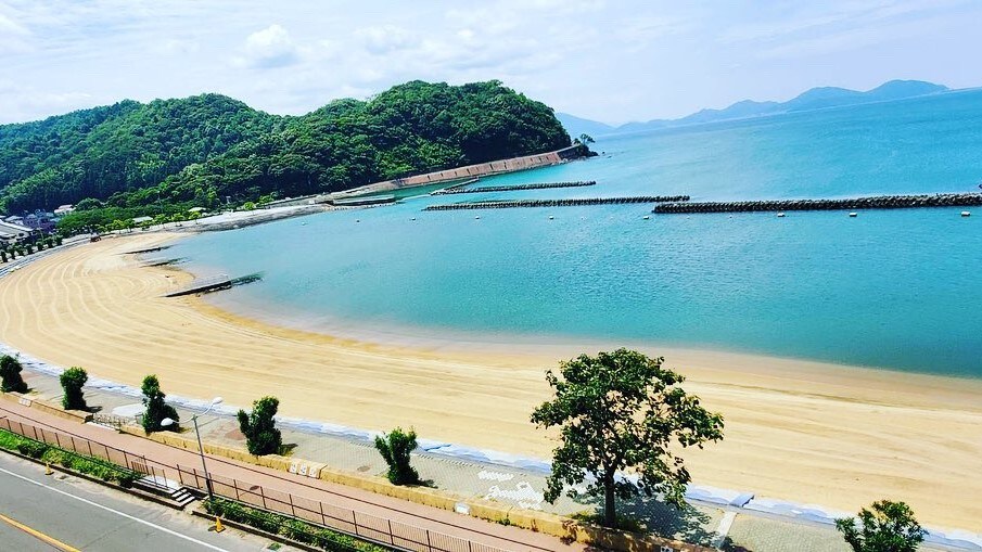 美人魚海灘就在我們飯店前面。