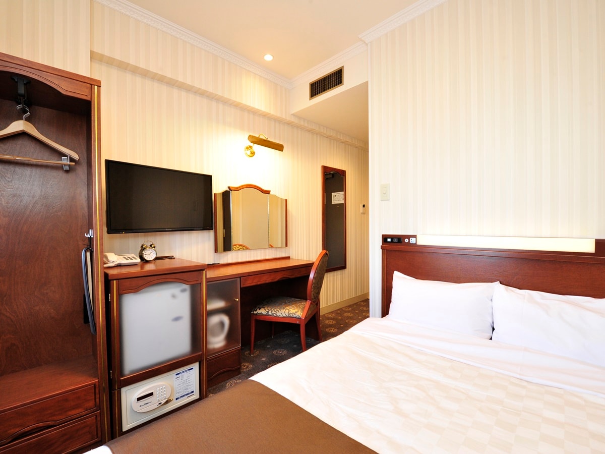 [Semi-double room] Approximately 11 square meters in size, 120 cm in bed width