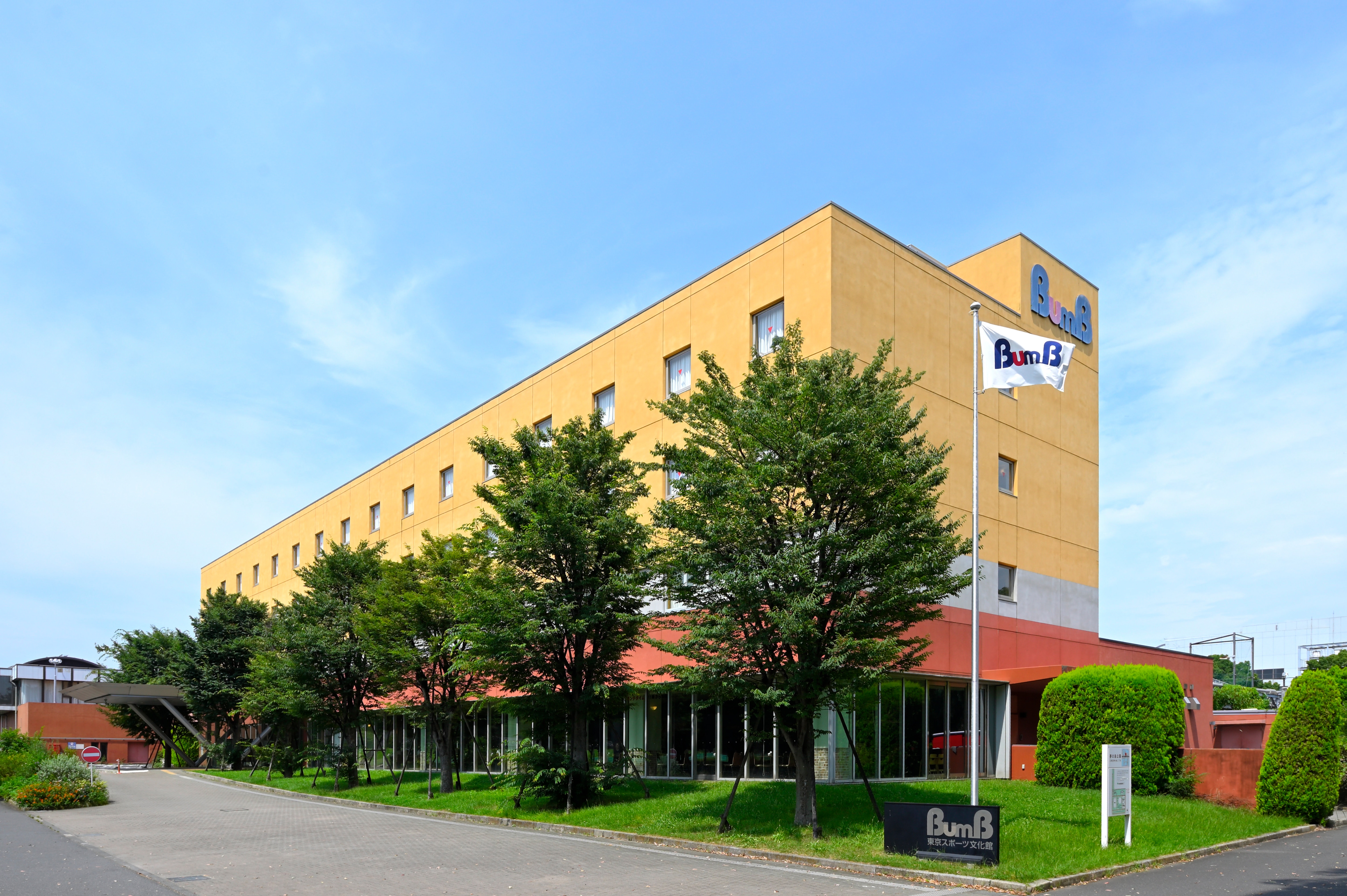 Exterior view (2604)