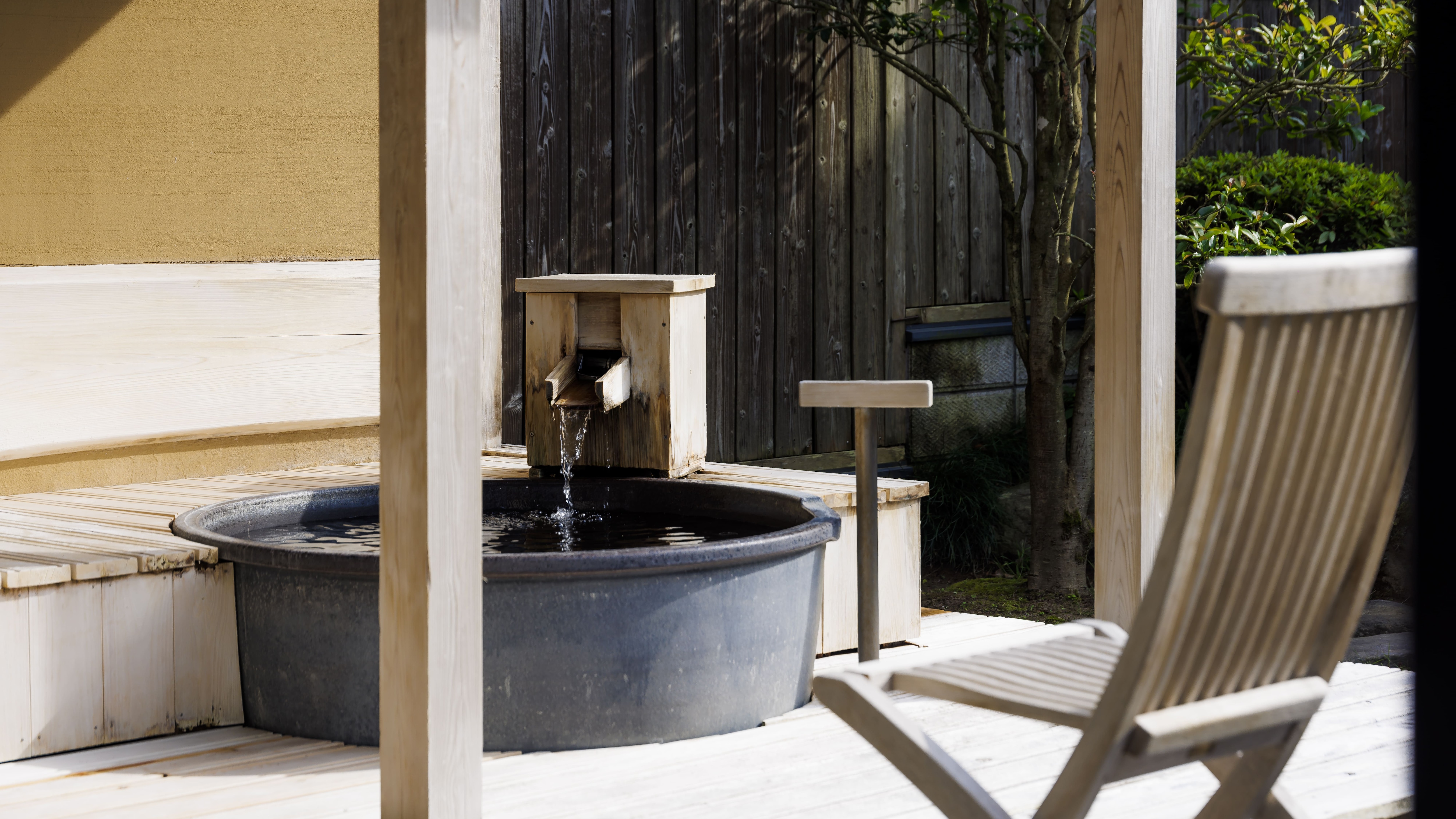 带露天浴池的日式房