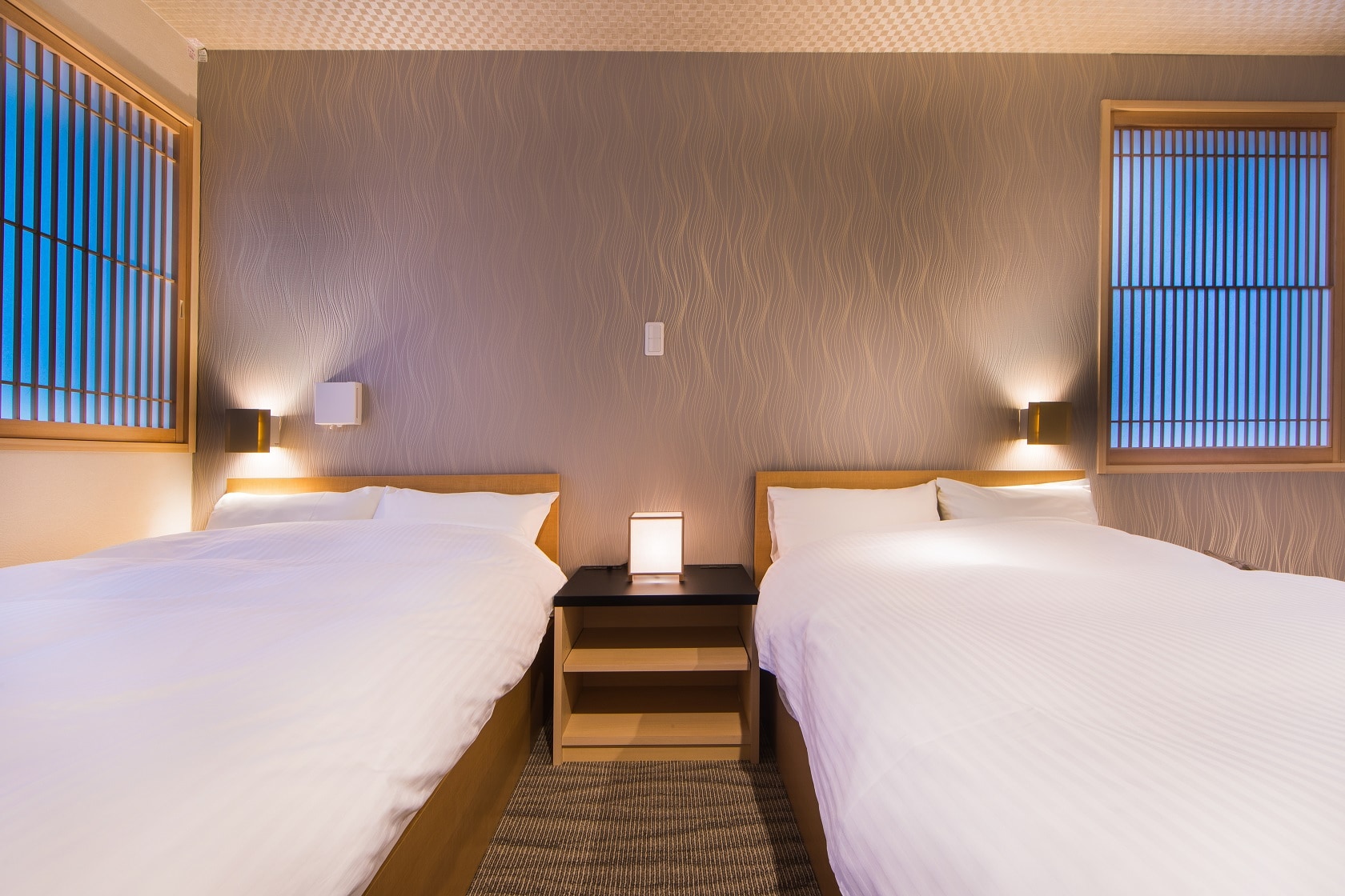 Deluxe Twin Room (303)