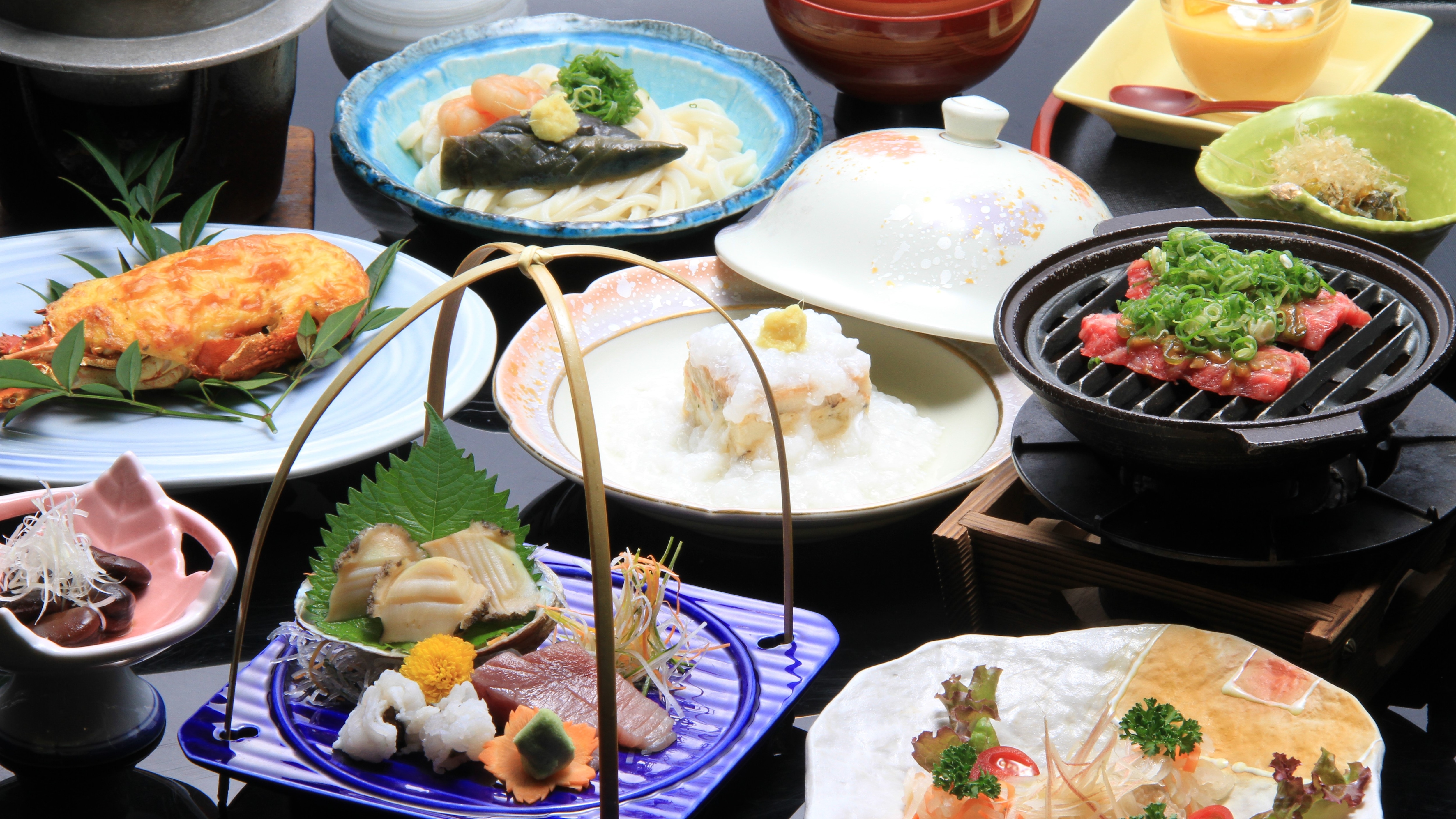Meat and fresh fish sashimi! Kotone's basic kaiseki