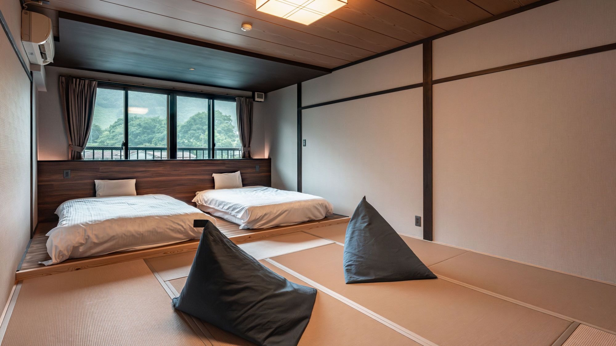 【소 상승 침대 첨부 화실(8~10 다다미)】인원수에 맞춘 넓이의 방을 준비합니다.