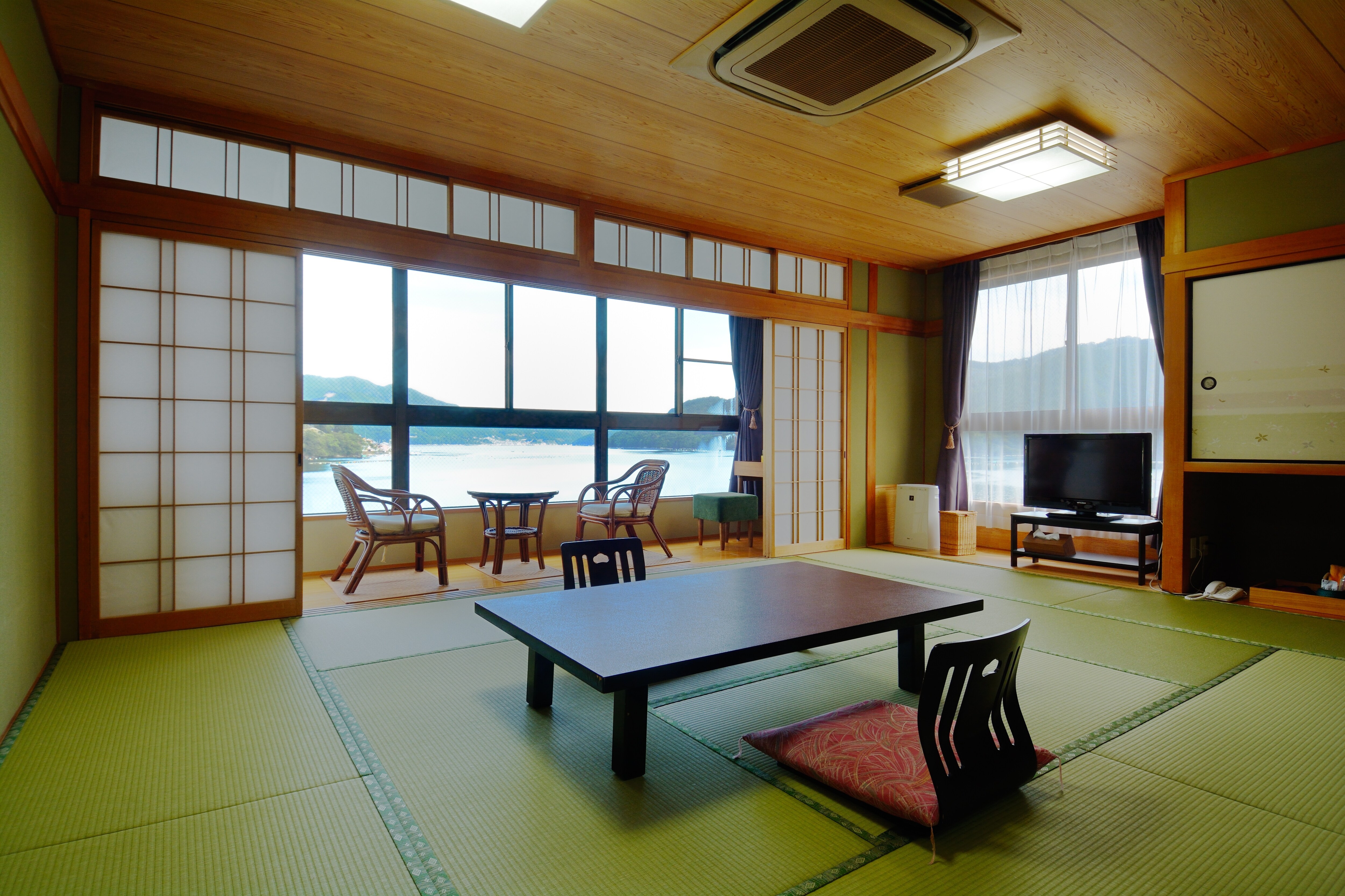 [Room 305] Kyoma 12 tatami mats / seaside guest room / with bath / toilet