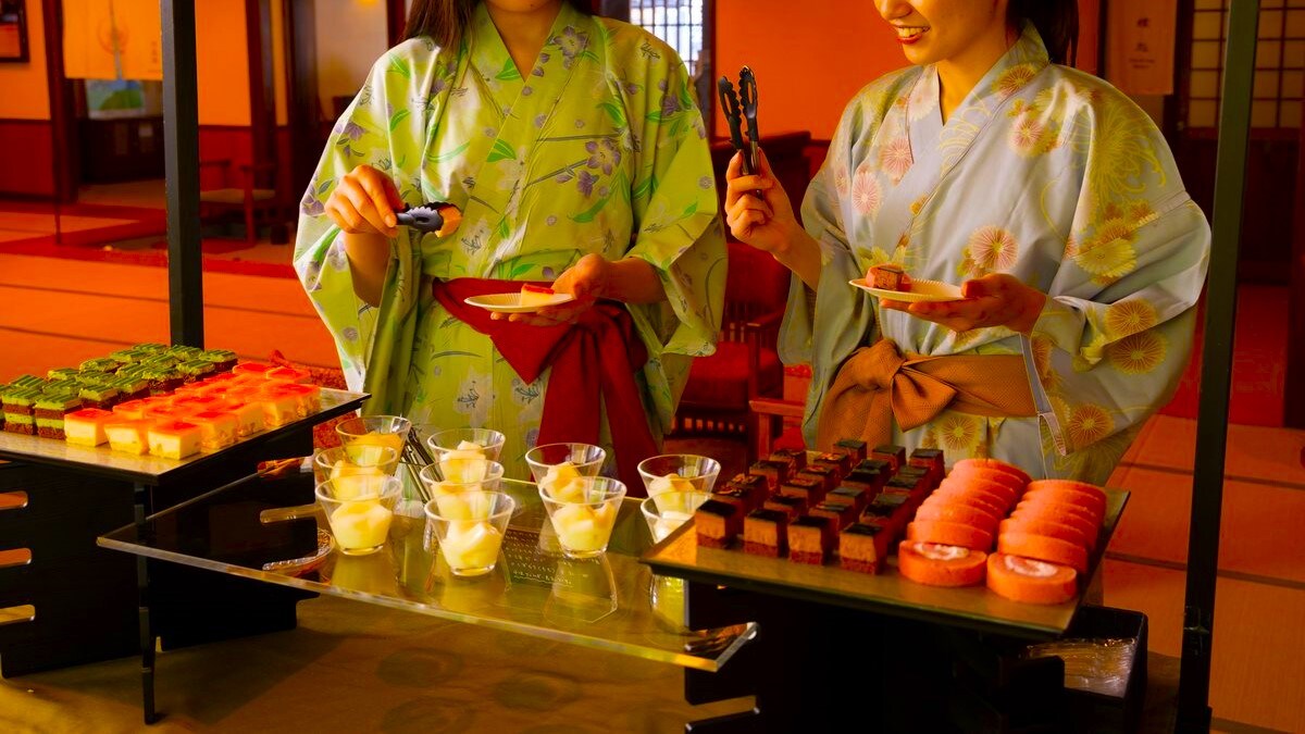 お凌ぎ　ケーキバイキング