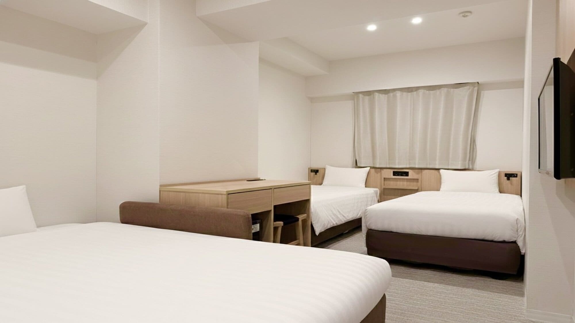 [Non-smoking] Superior Twin Room (16 square meters / 3 people capacity) Room that can accommodate up to 3 people
