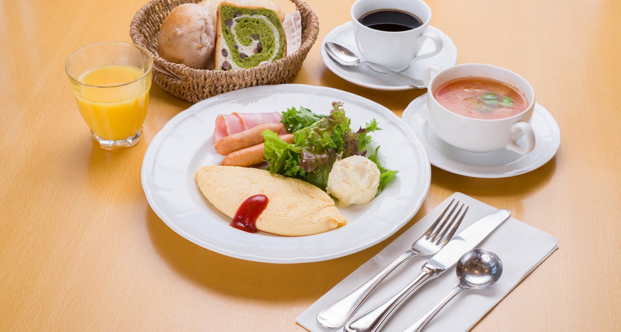 *Breakfast example: A classic plain omelette with salad, bread, and seasonal soup. Wake up to a standard morning menu.