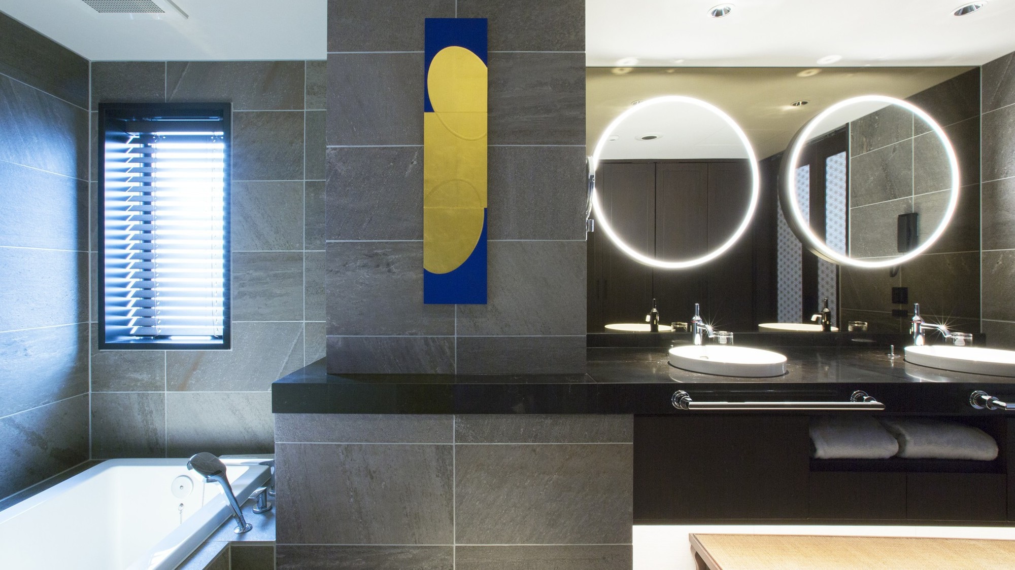 Yuraku Suite