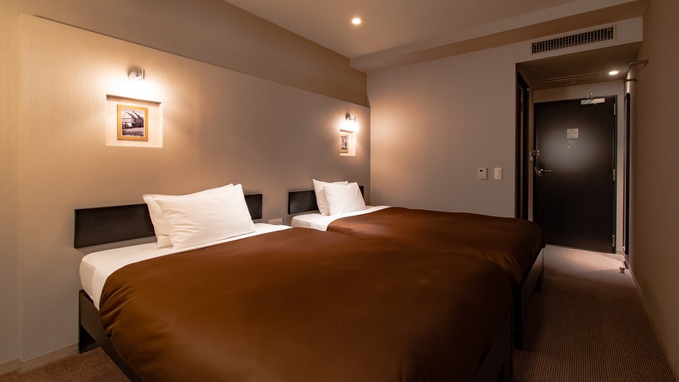Twin Room [Brown]