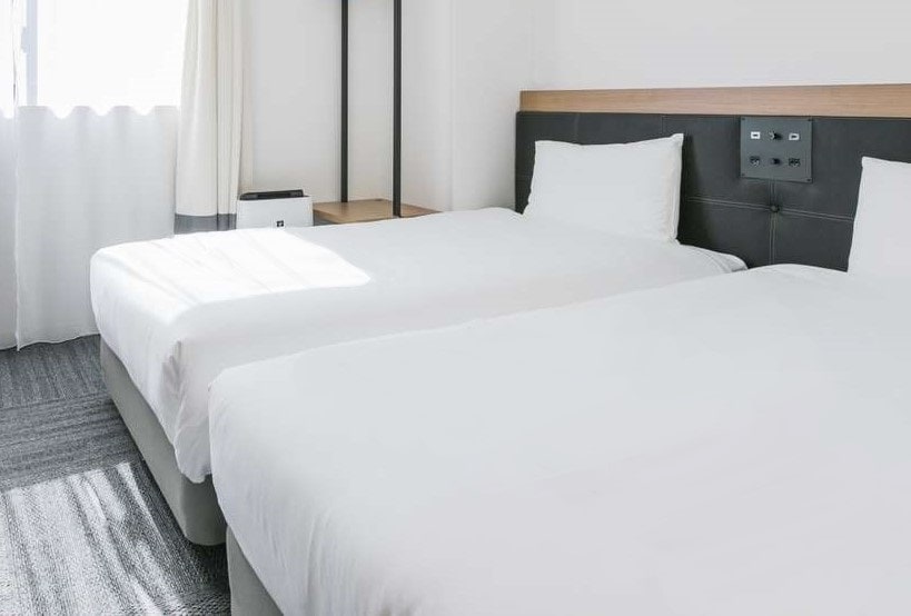 2 single beds