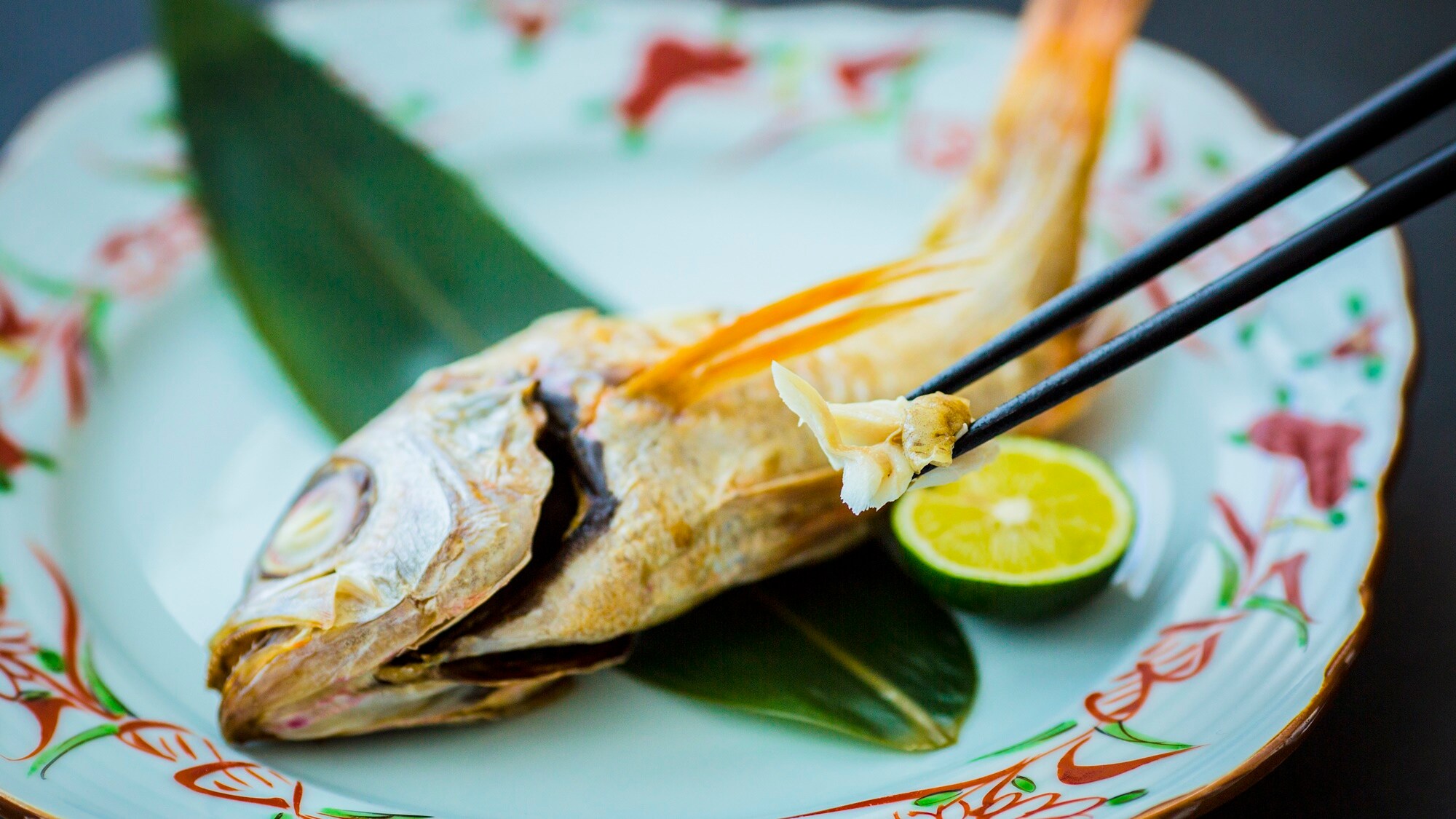 [Standard Kaiseki Course, Spring/Autumn] April-May/September-November Example of dish: Blackthroat seaperch
