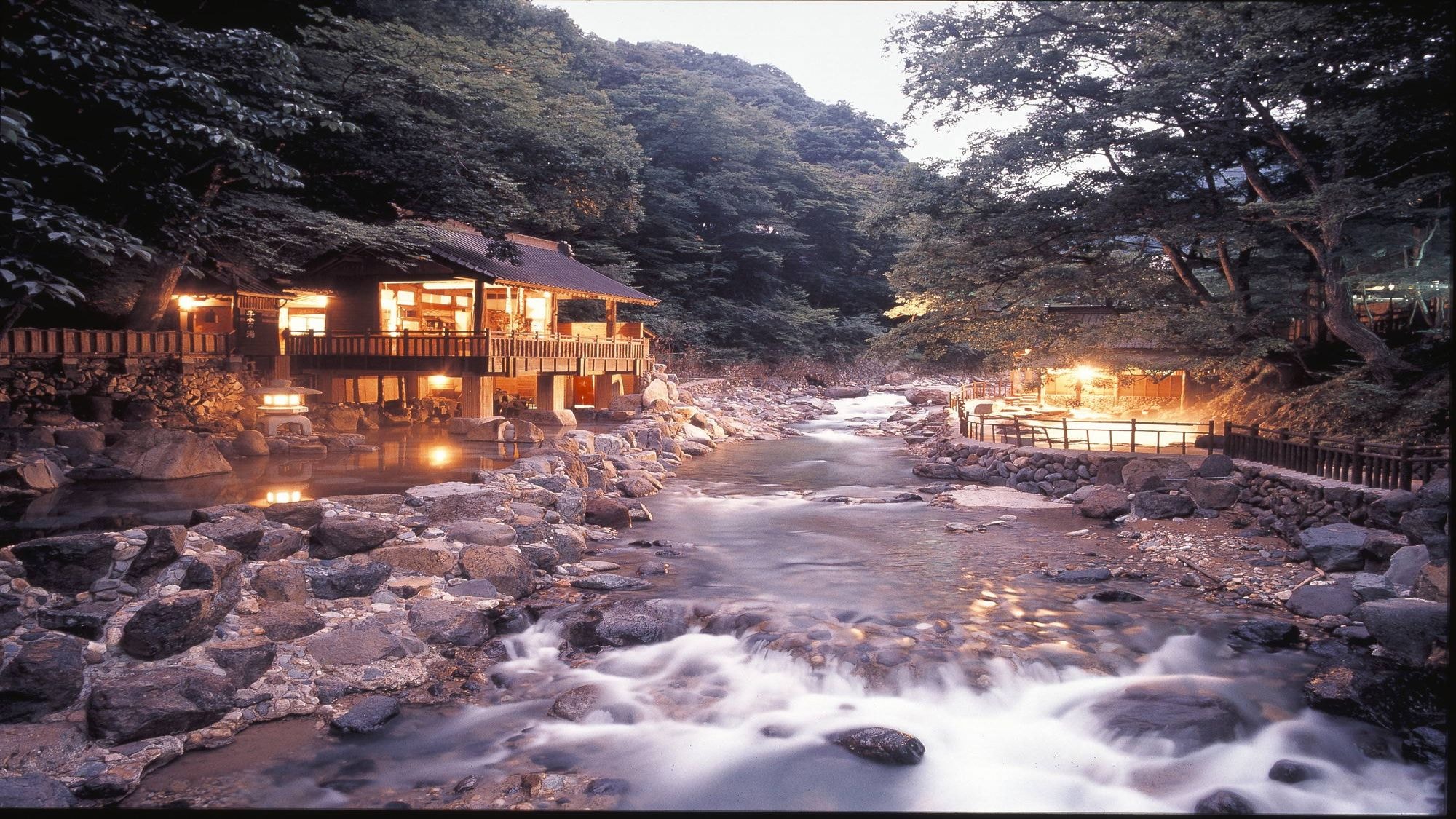 Takaragawa flowing between Koho-no-Yu and Prajna-no-Yu