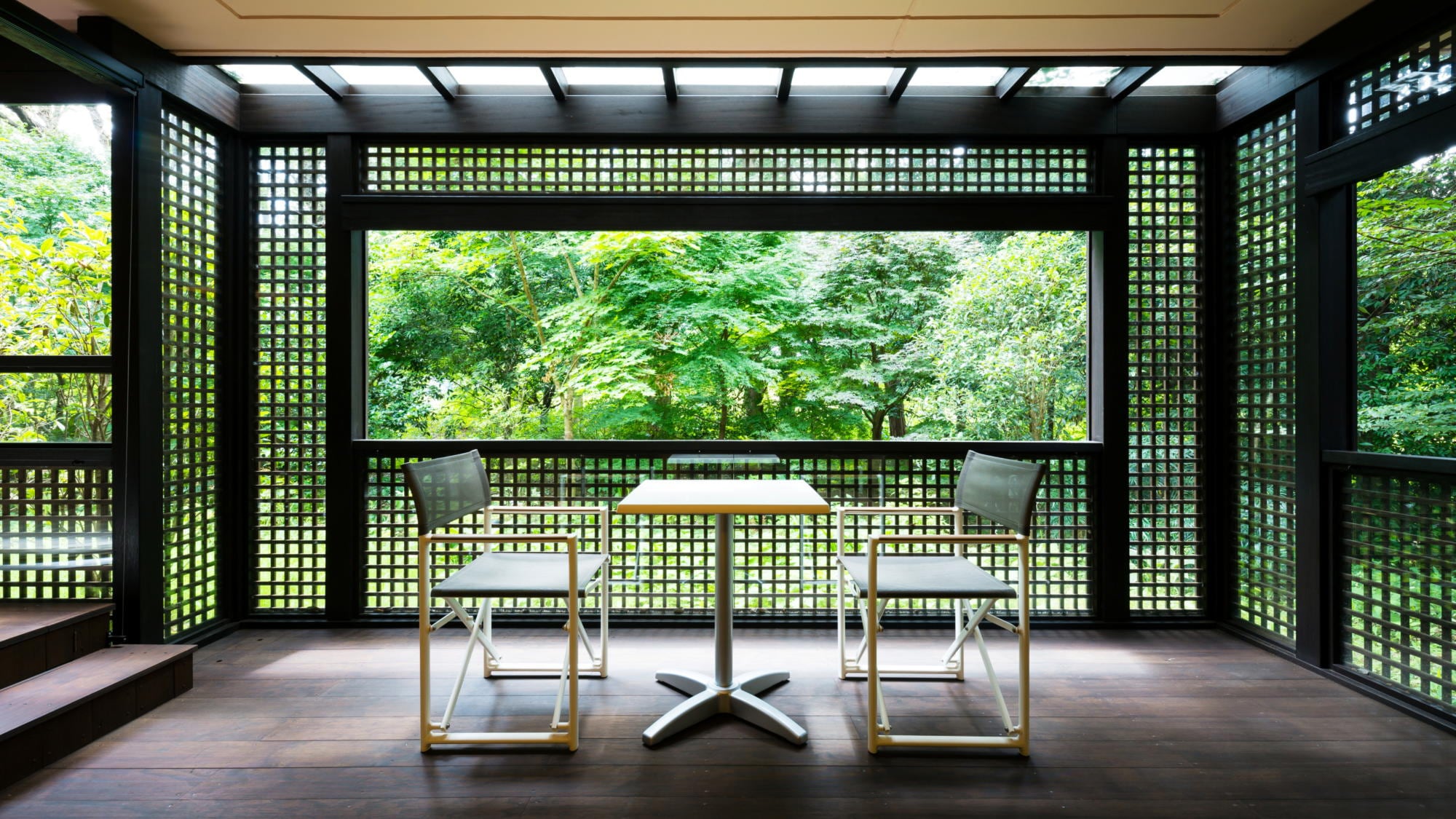 [Fairway Side Superior Suite 81m2] Terrace surrounded by nature