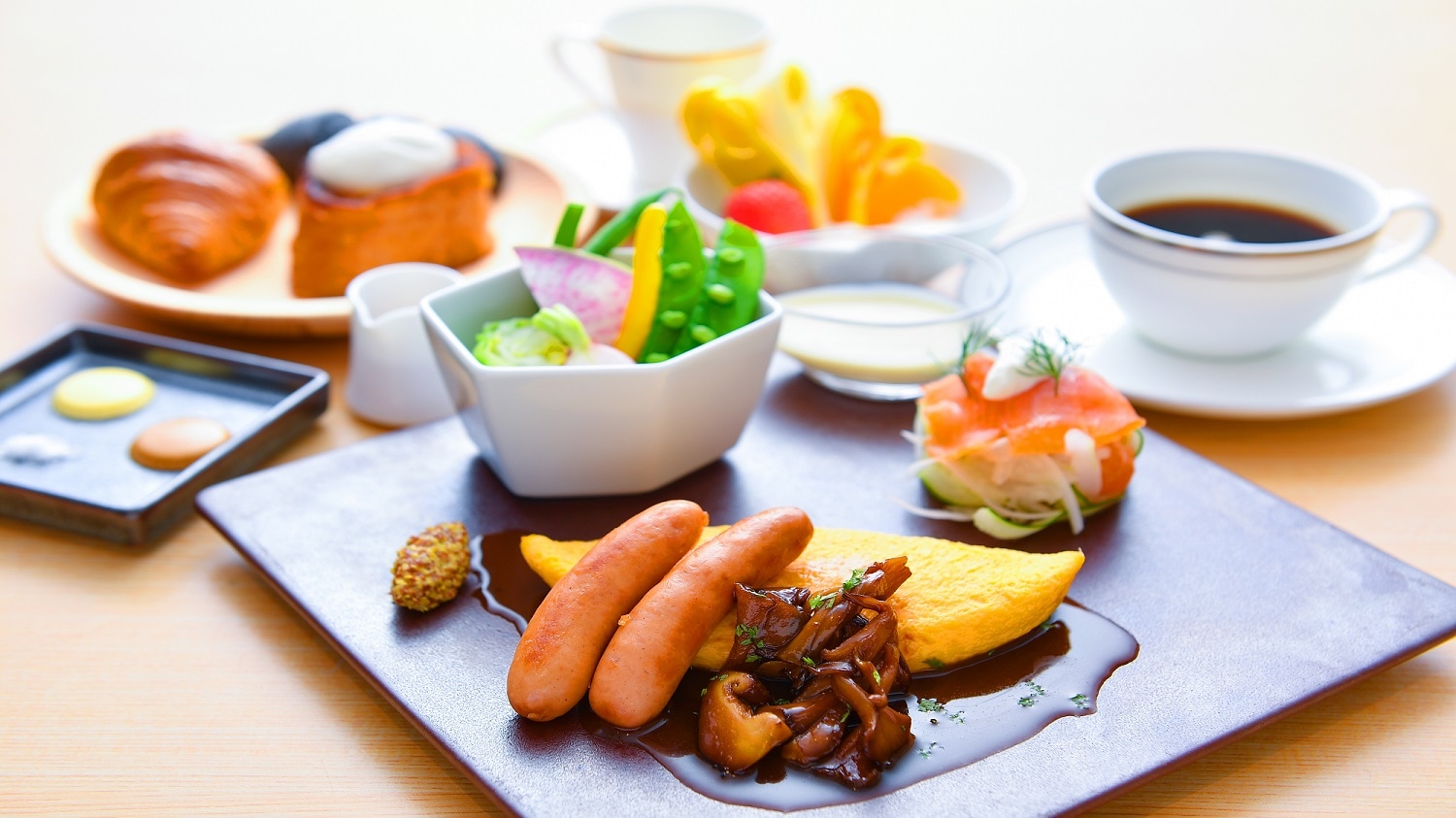 洋食朝食A（ふっくら柔らか出来立てオムレツと神戸ポークのウインナー）