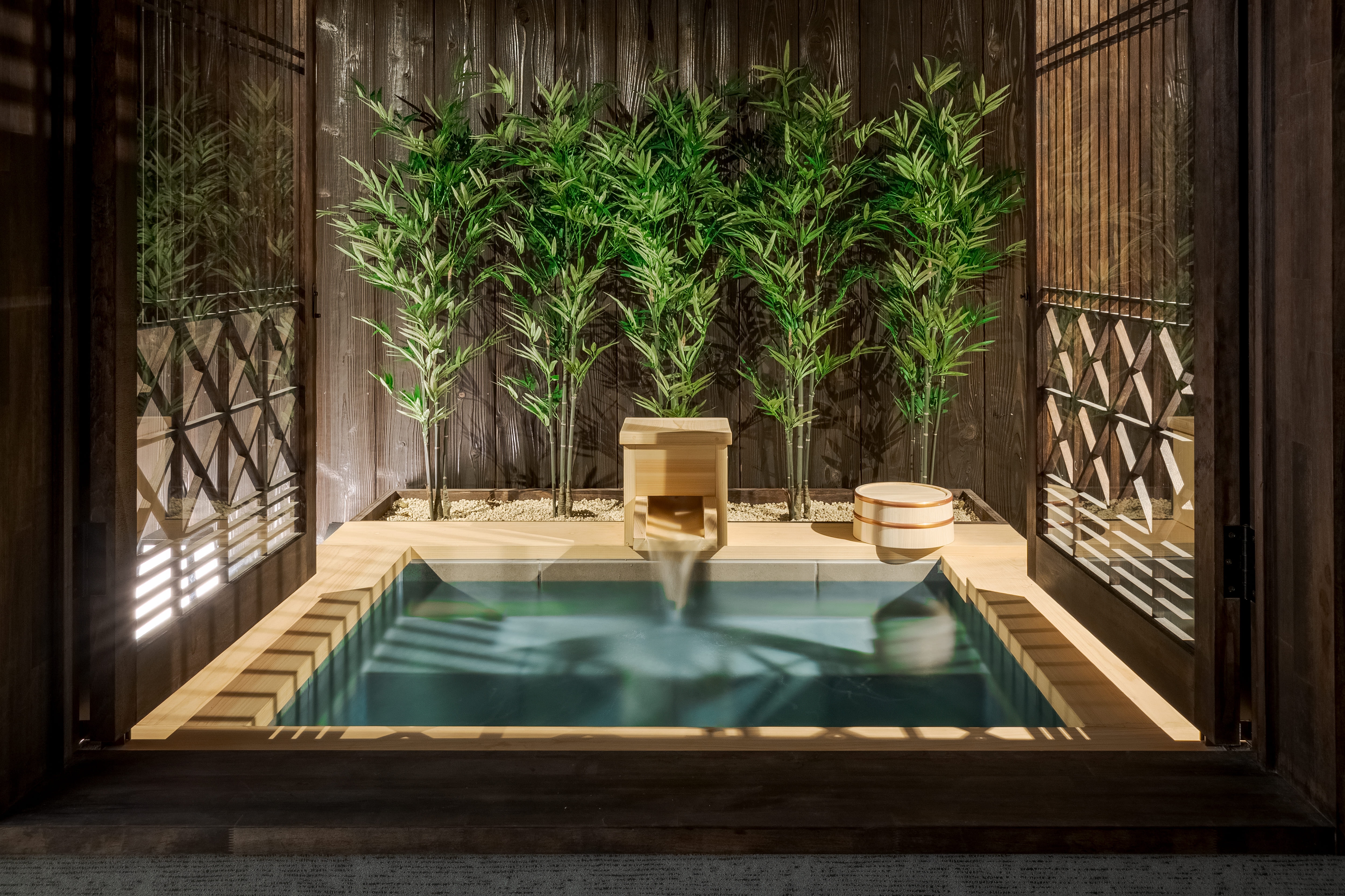 [Take] Open-air bath